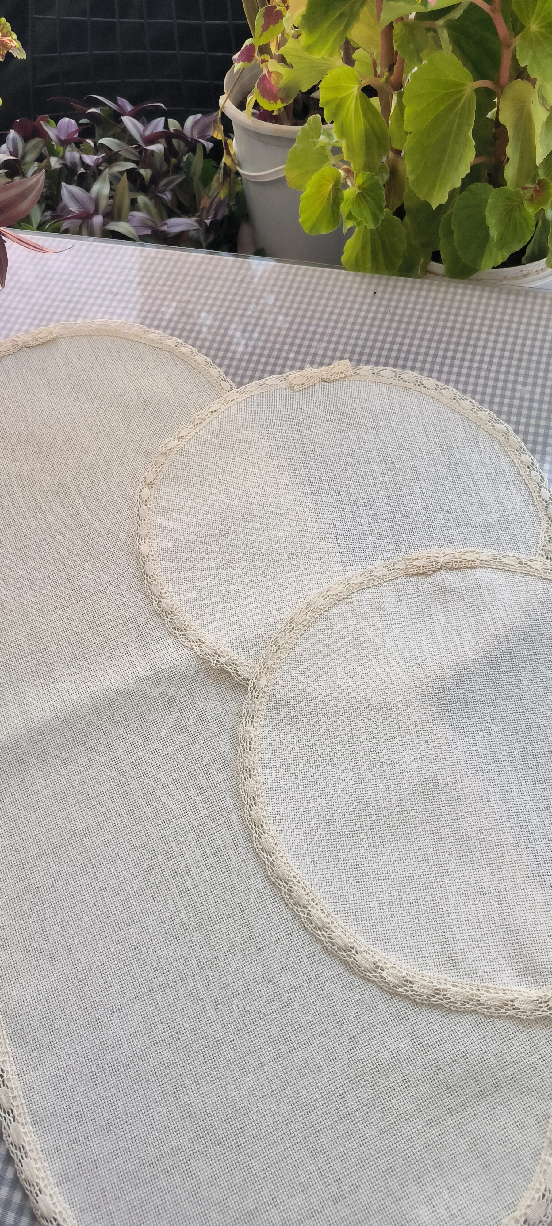 Yatak odası takımı işlenebilir/ krem güpürlü 