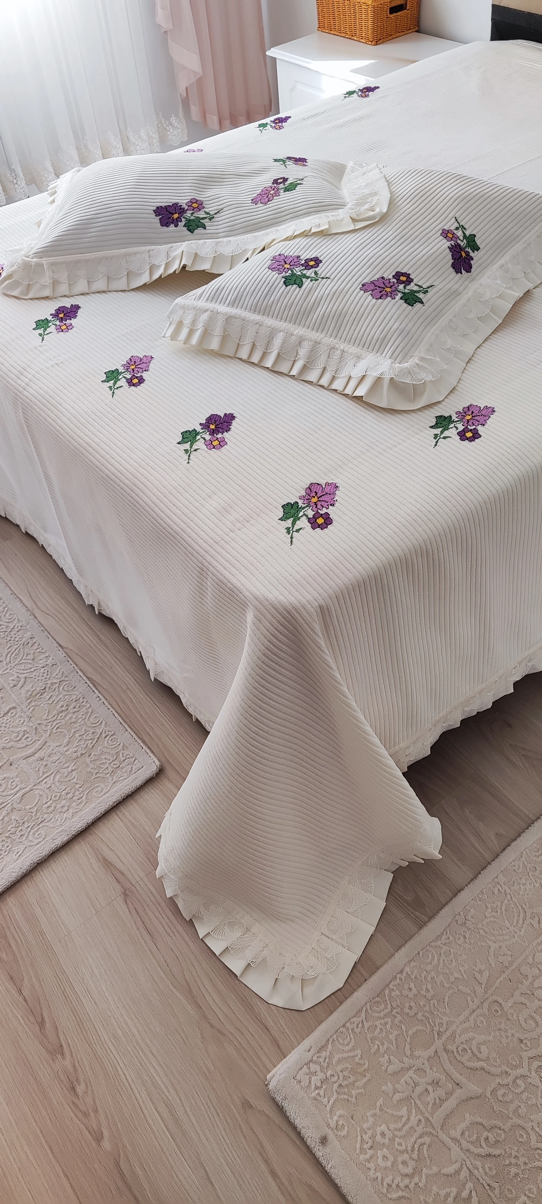 Pike takımı / Kanaviçe motif nakışlı/ 3 parça 