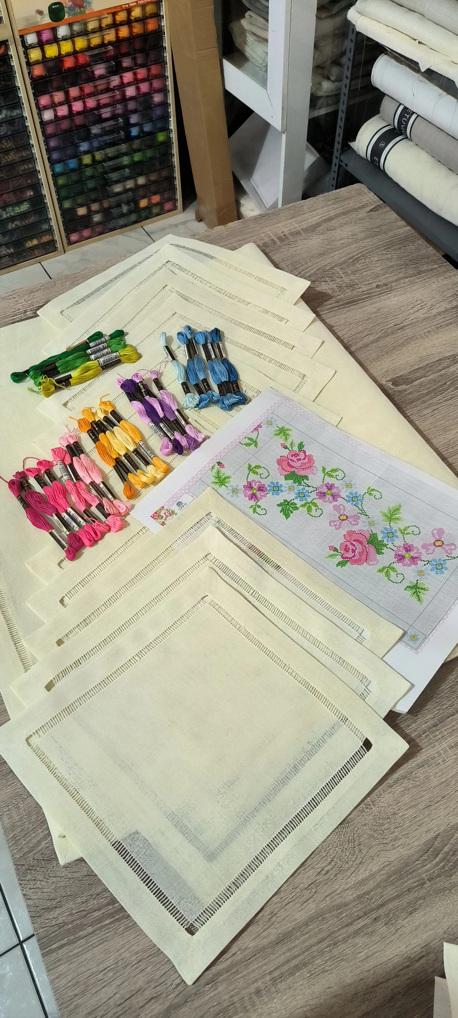 Kanaviçe işleme kiti / Sofra takımı 12 kişilik işleme kiti 