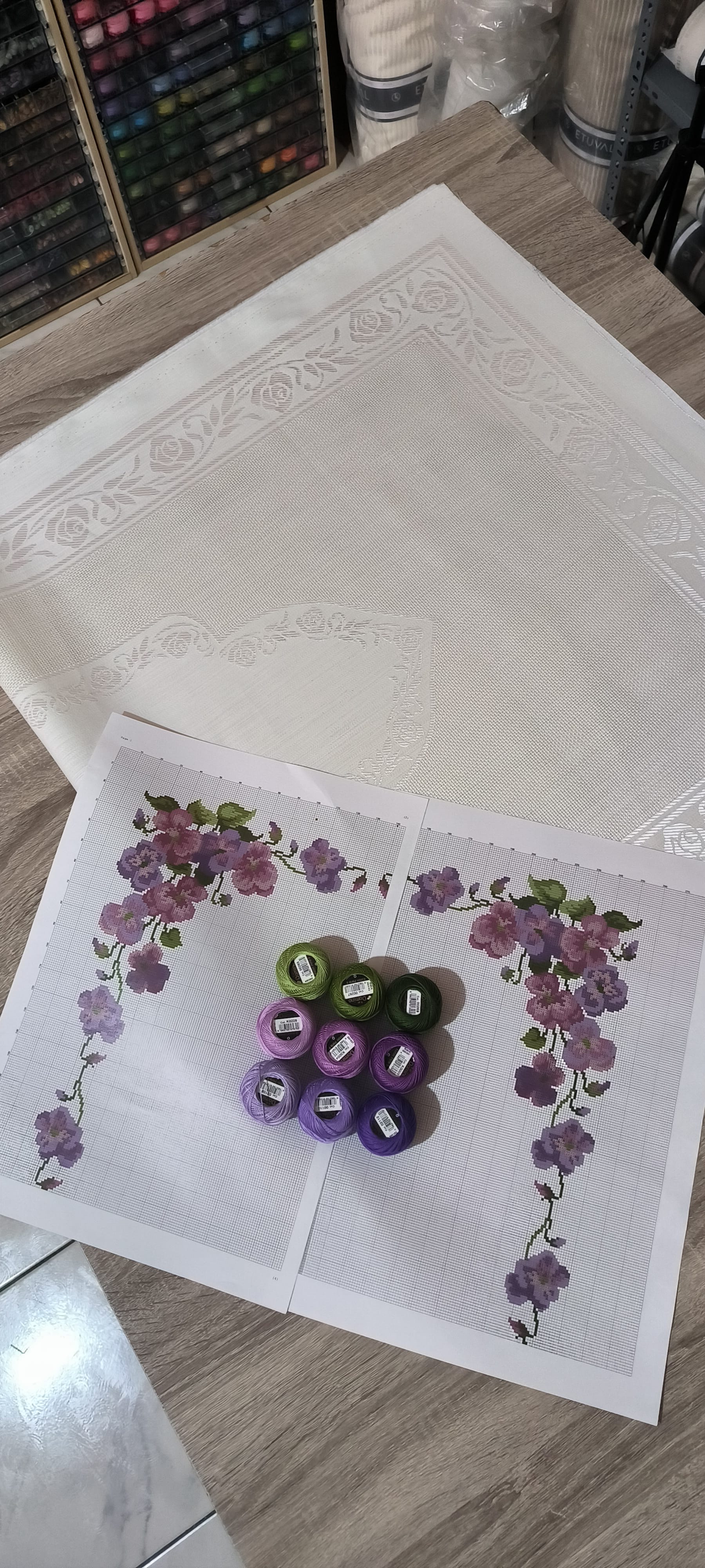 Seccade işleme kiti / Mor ve mürdüm menekşeler modeli 