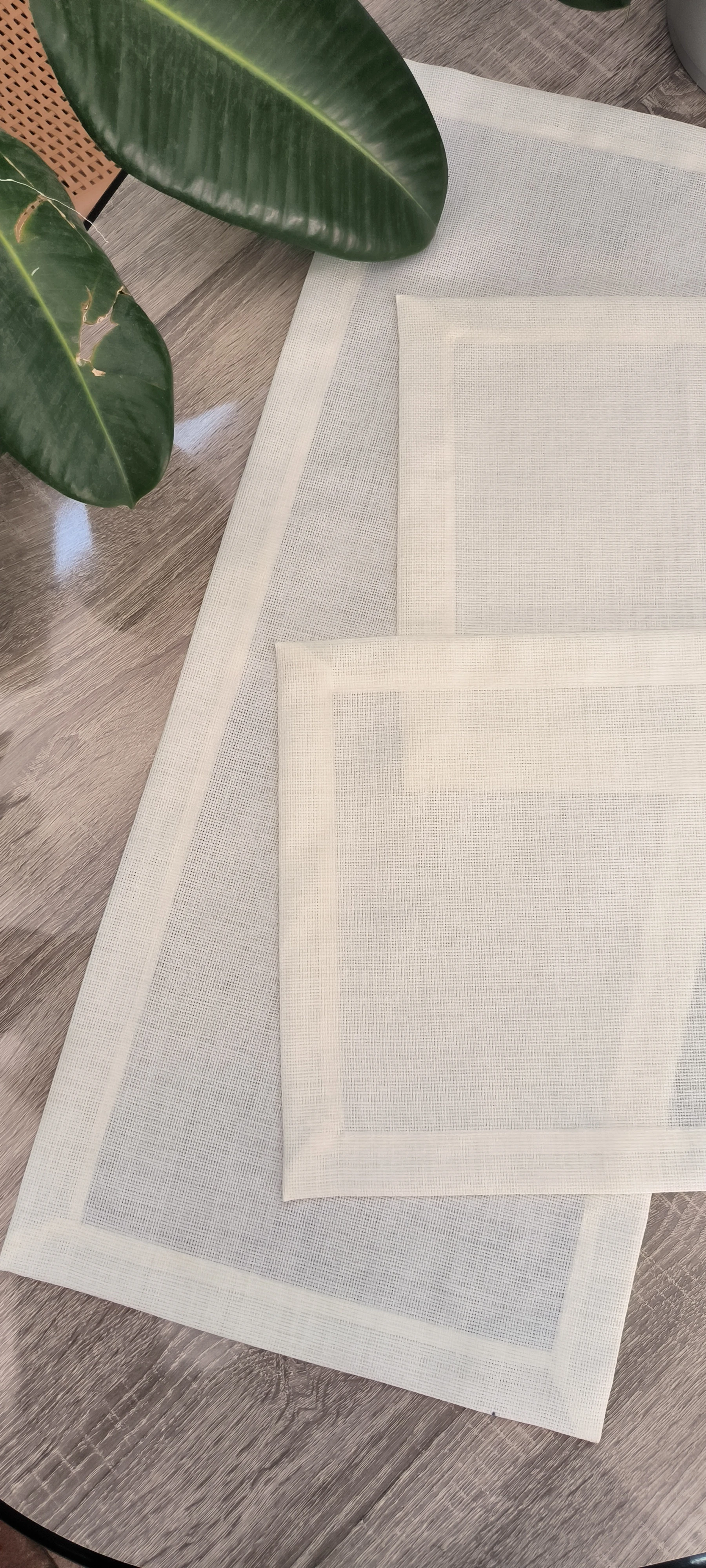 Yatak odası takımı işlenebilir / krem düz dikim 