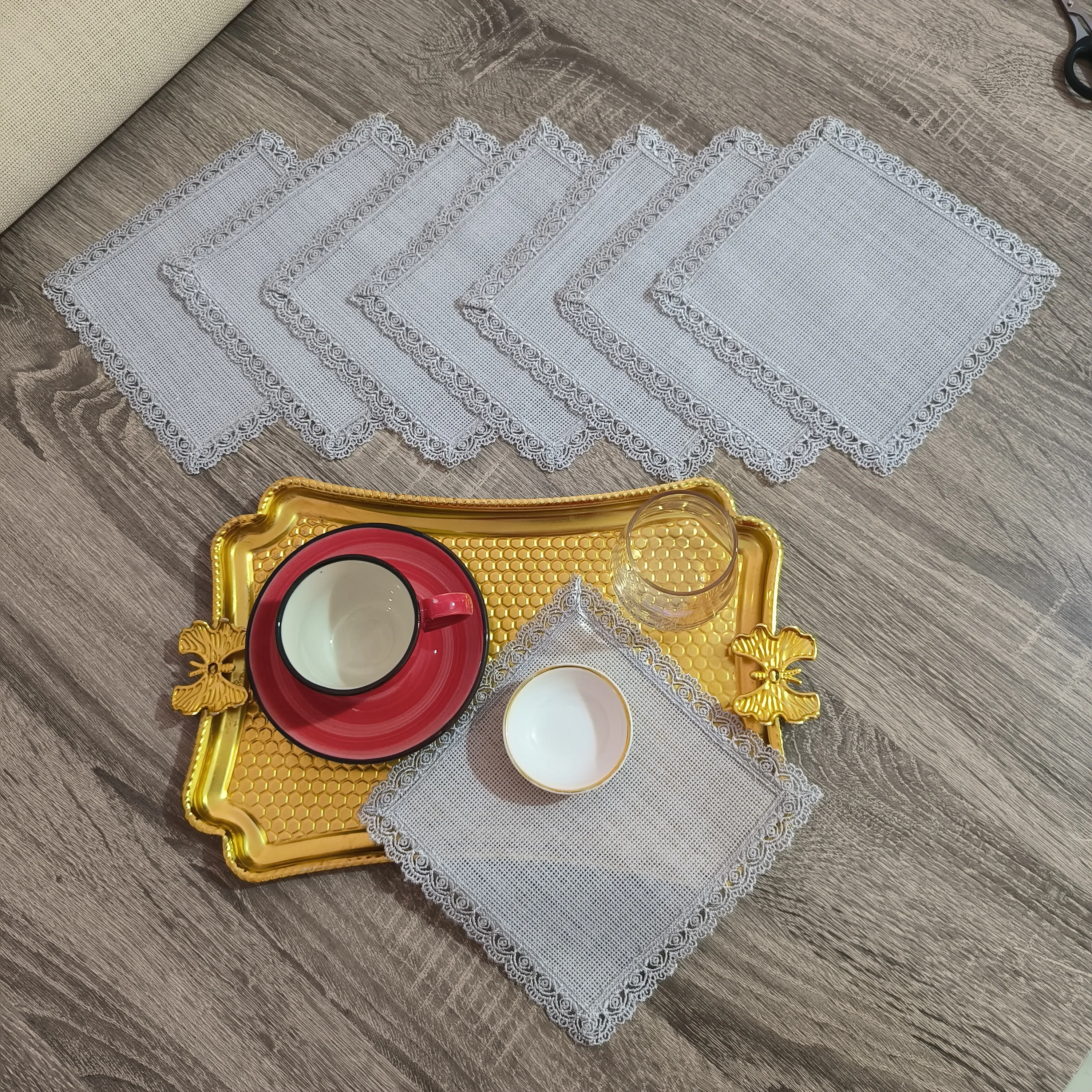 1 adet sunum peçetesi/  gri güpürlü işlenebilir 