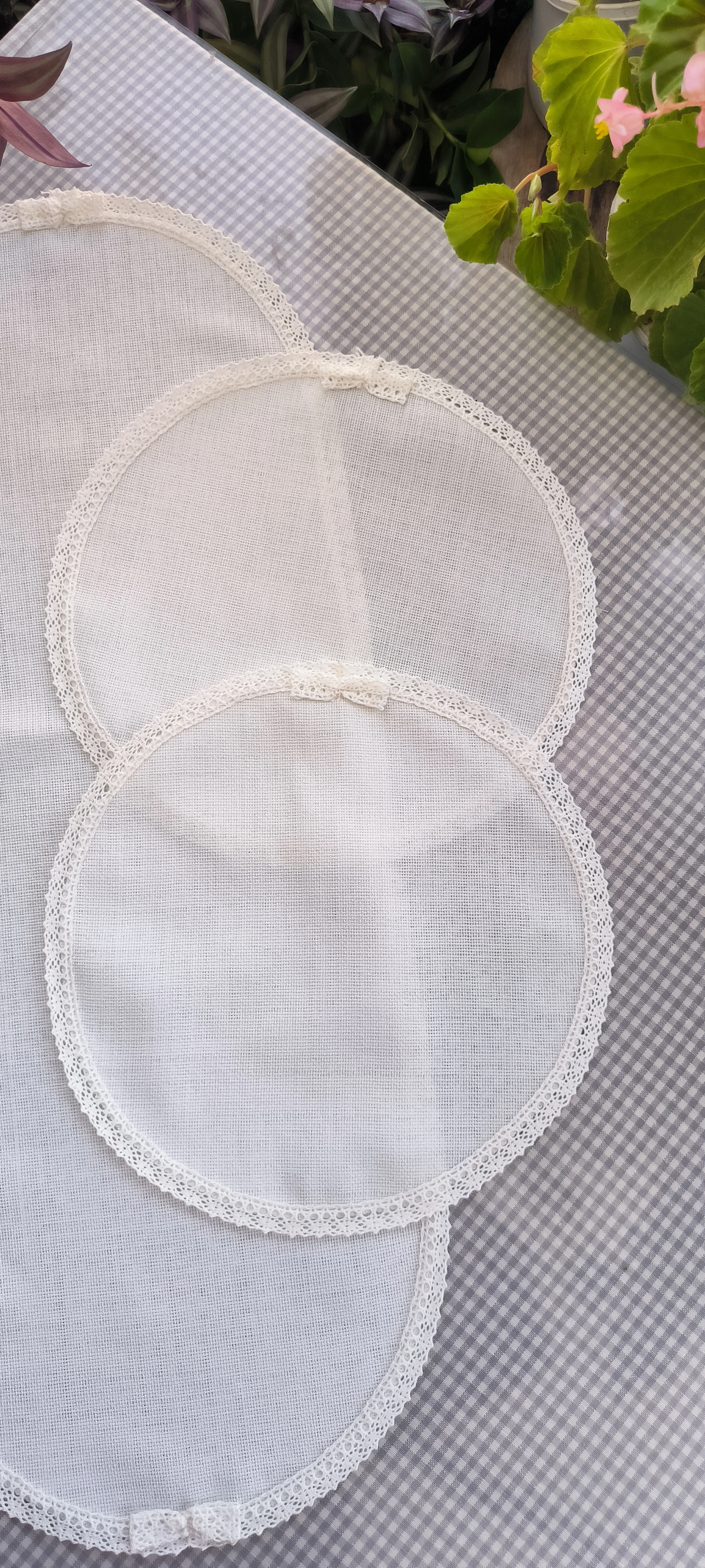 Yatak odası takımı işlenebilir kırık beyaz güpürlü 