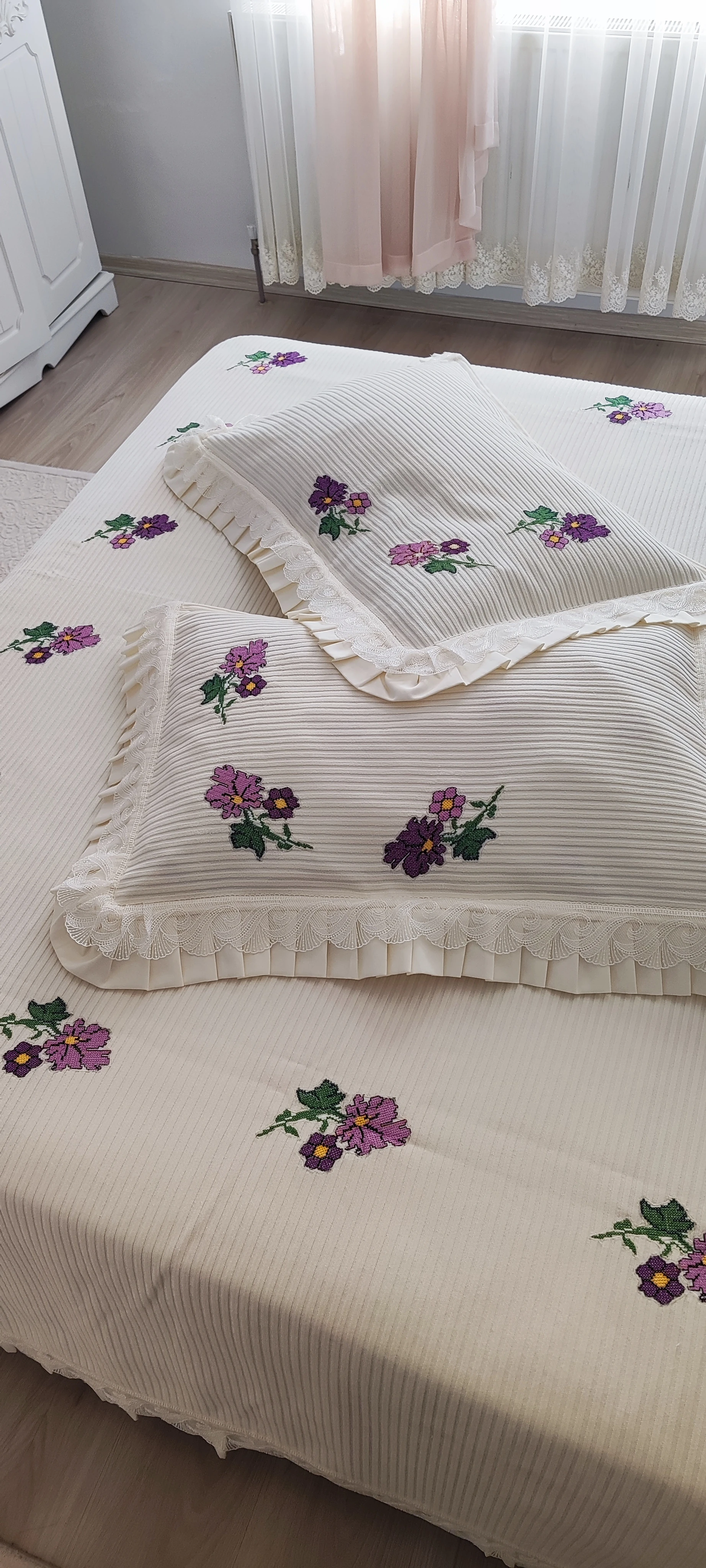 Pike takımı / Kanaviçe motif nakışlı/ 3 parça 