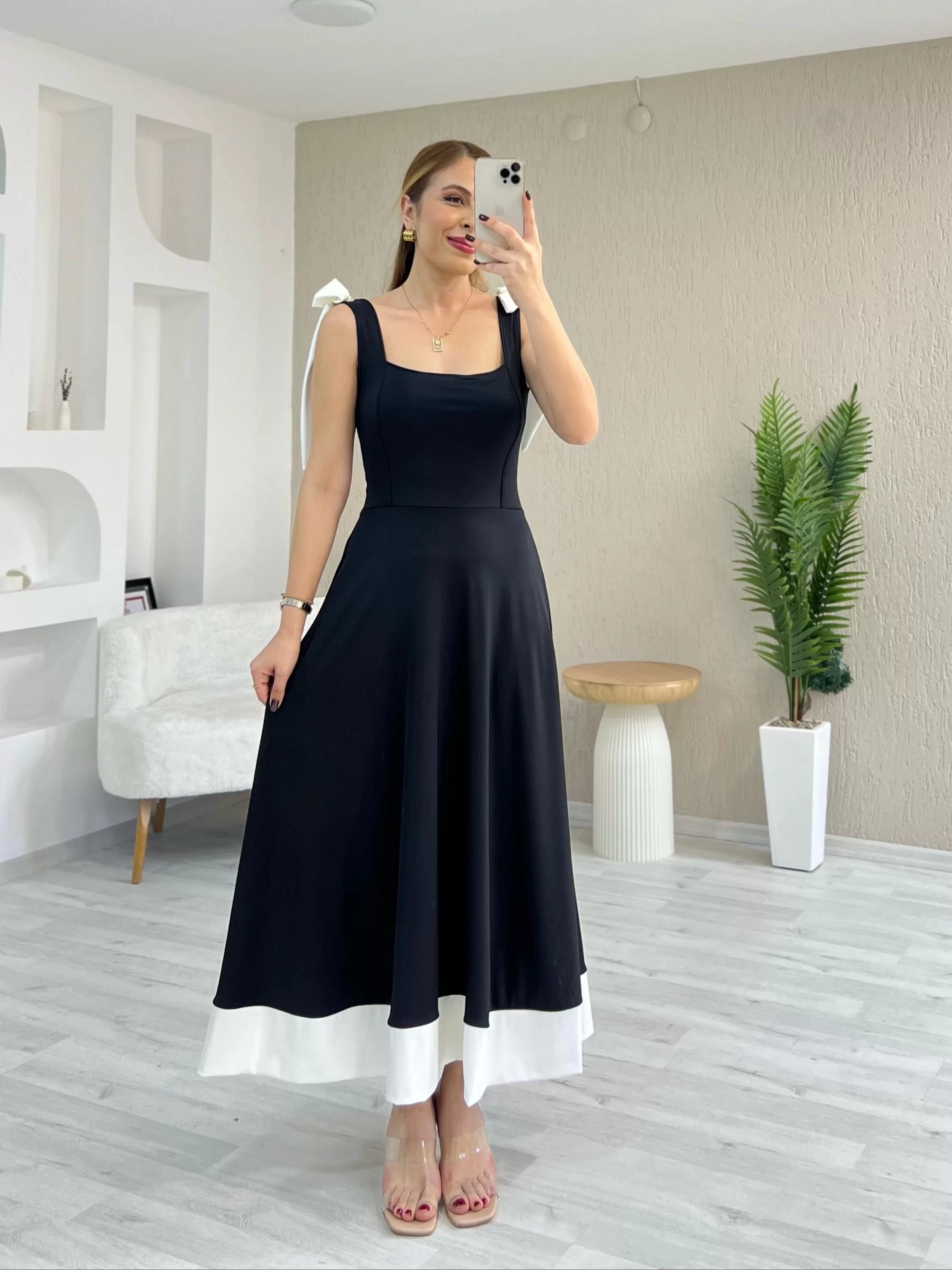 Beyaz Fiyonk Detay Maxi Elbise