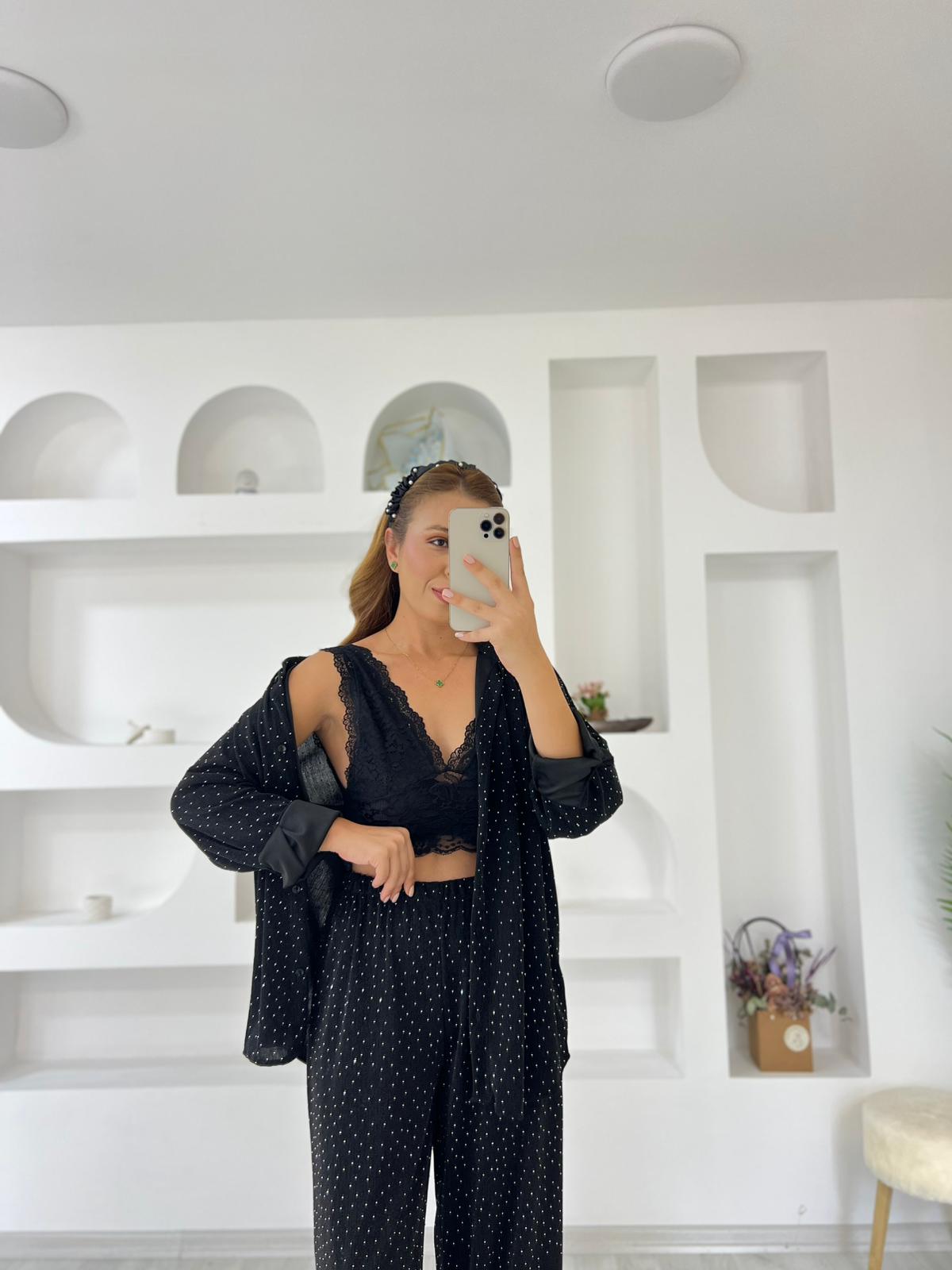 Taş İşlemeli Gömlekli Takım