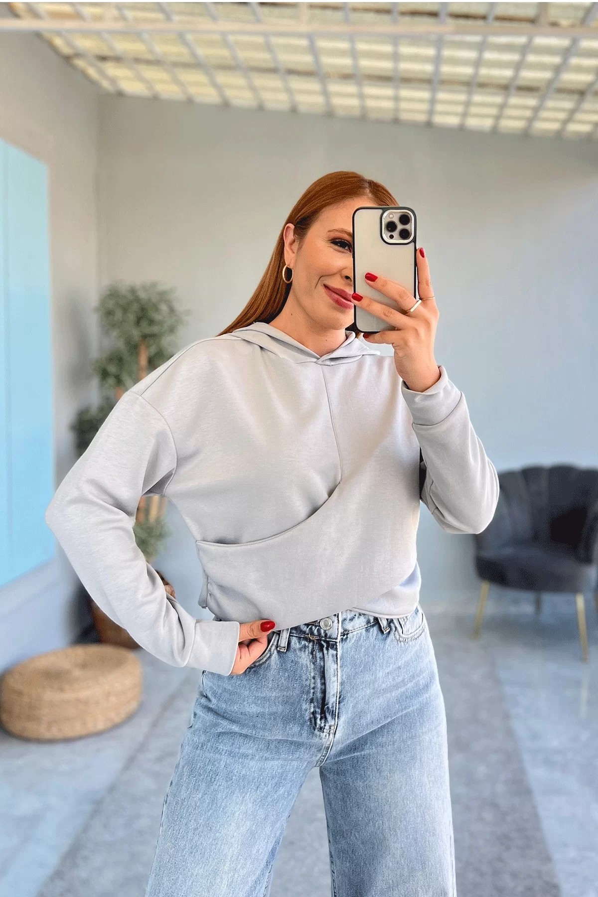 Kapşonlu Crop Beyaz Sweatshirt