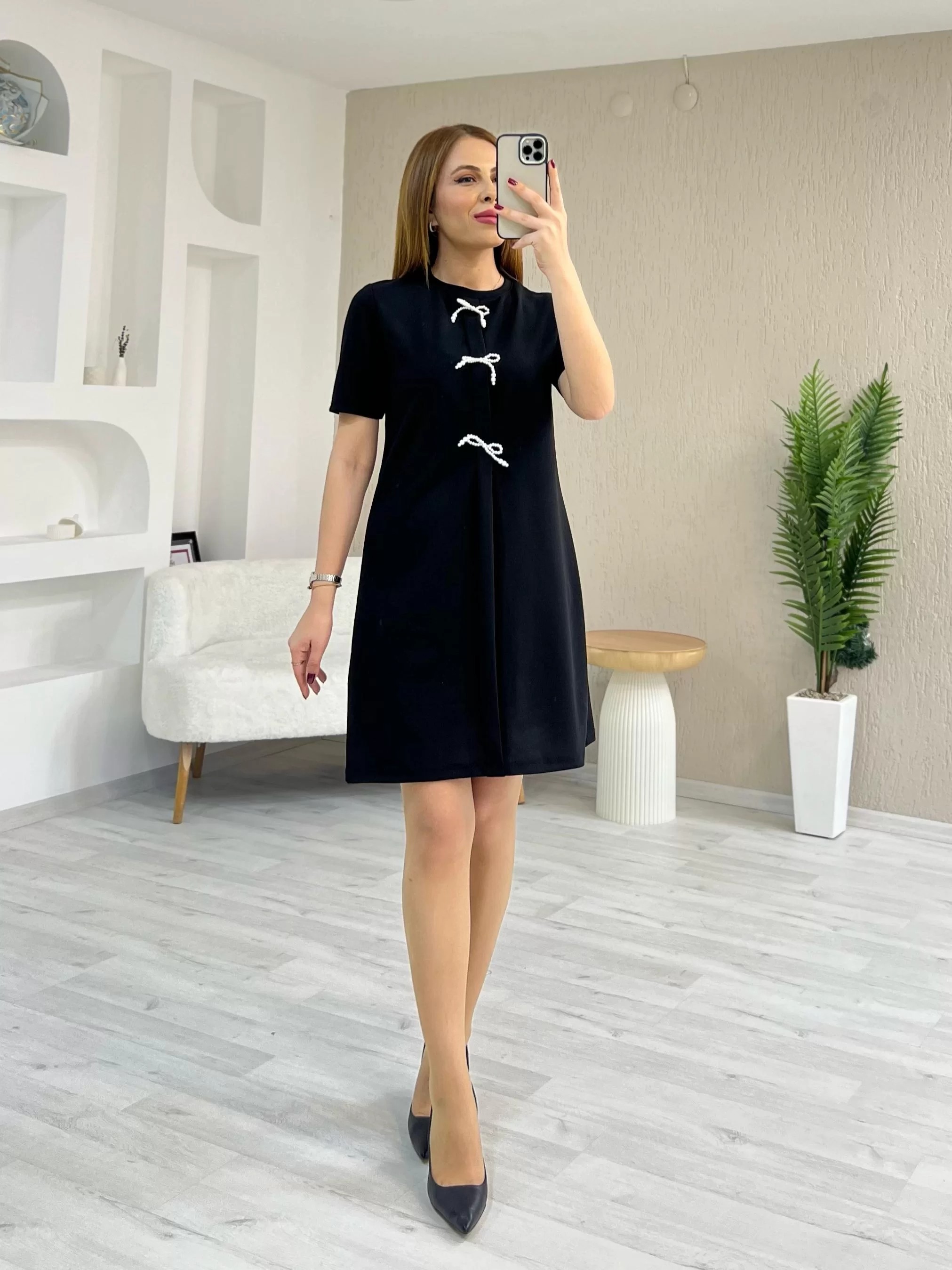 Krep Kumaş İnci Fiyonklu Elbise