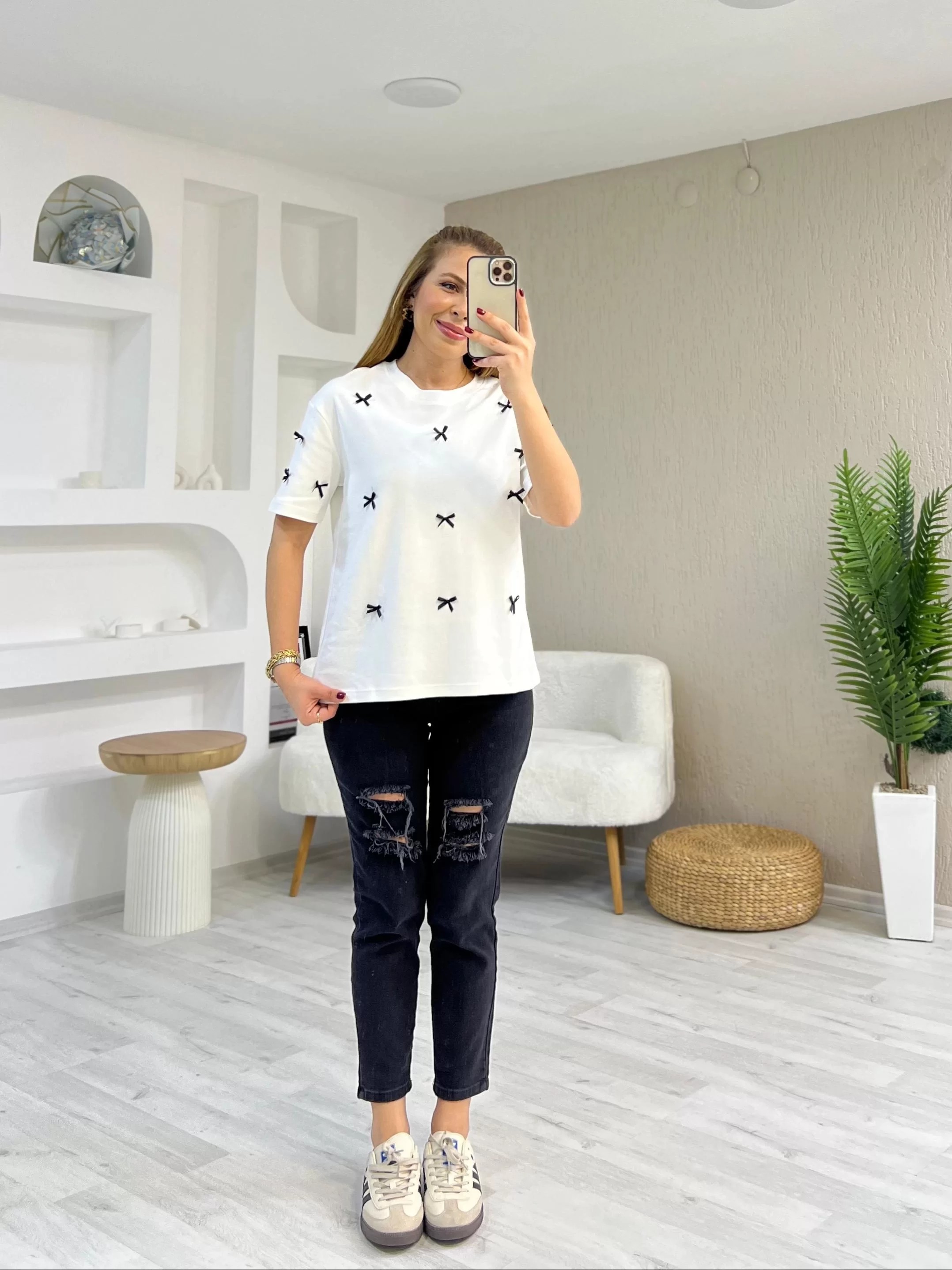 Kurdela Baskılı Beyaz Tshirt