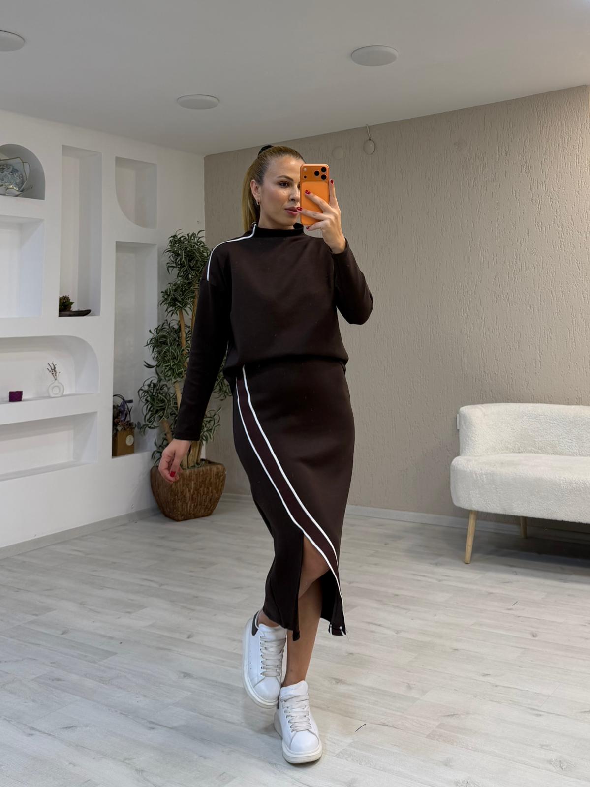 Şerit Detay Yırtmaçlı Etek Takım