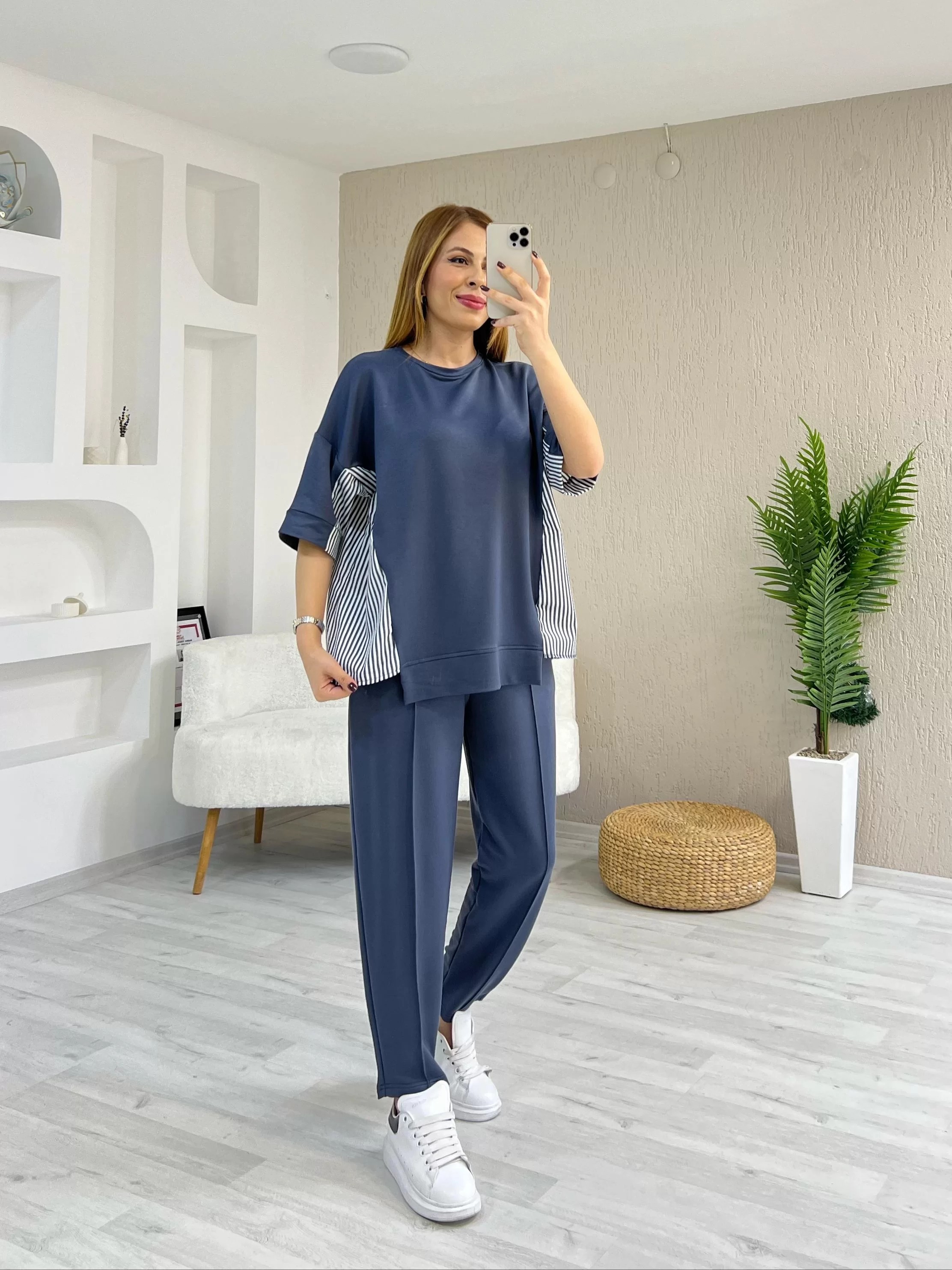 Arkası Çizgili Gri Takım
