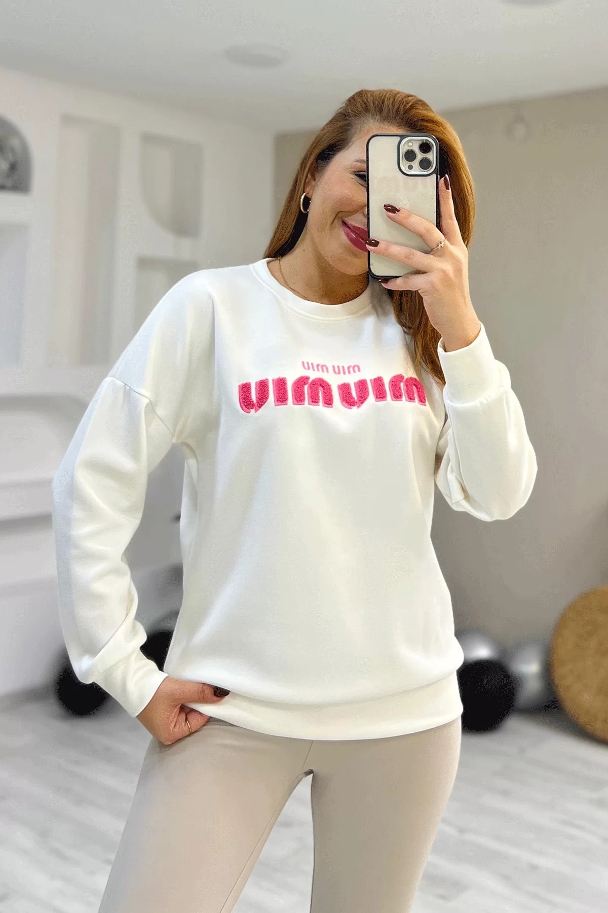 Miu Nakışlı Beyaz Sweatshirt