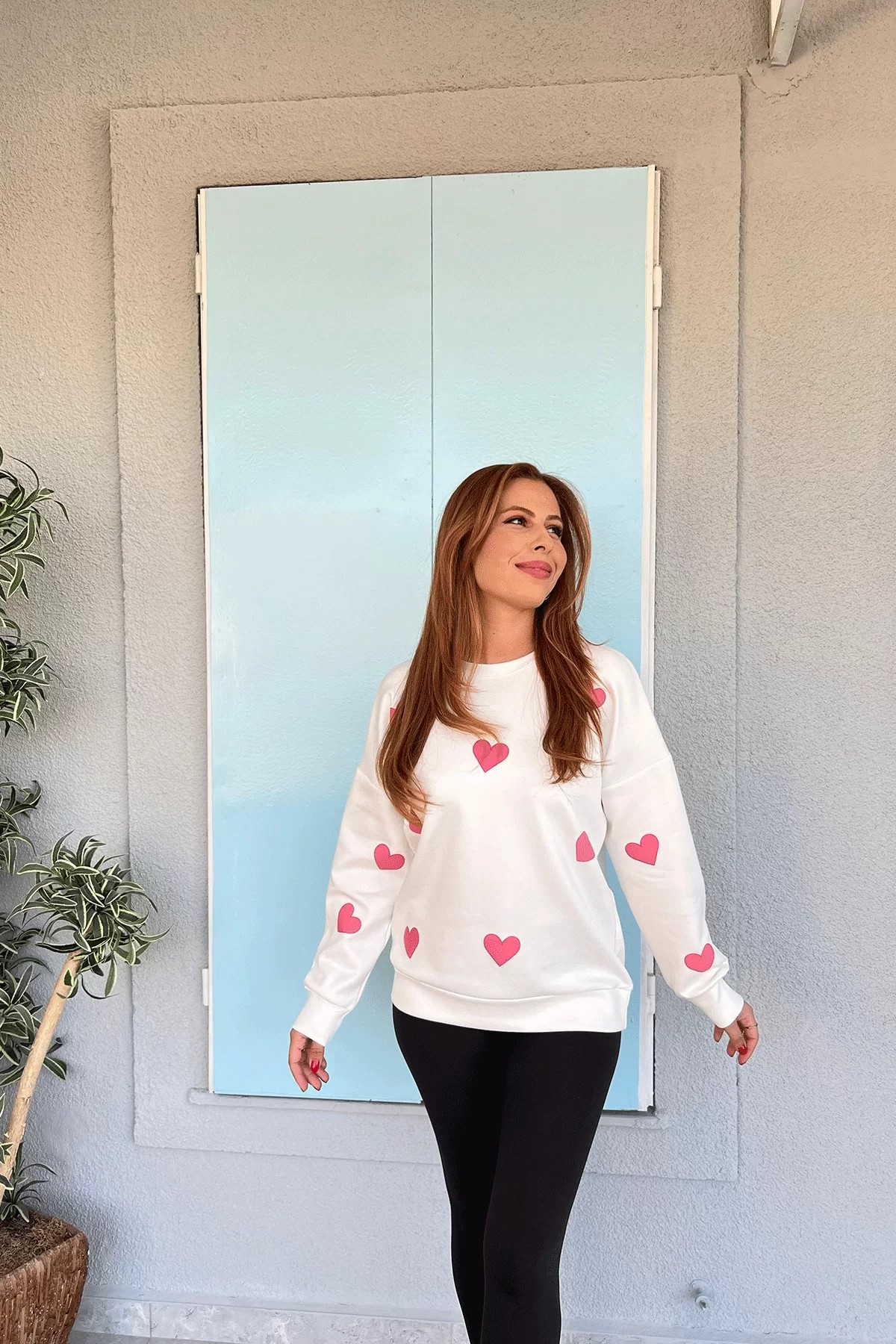 Pembe Kalp Baskılı Beyaz Sweatshirt