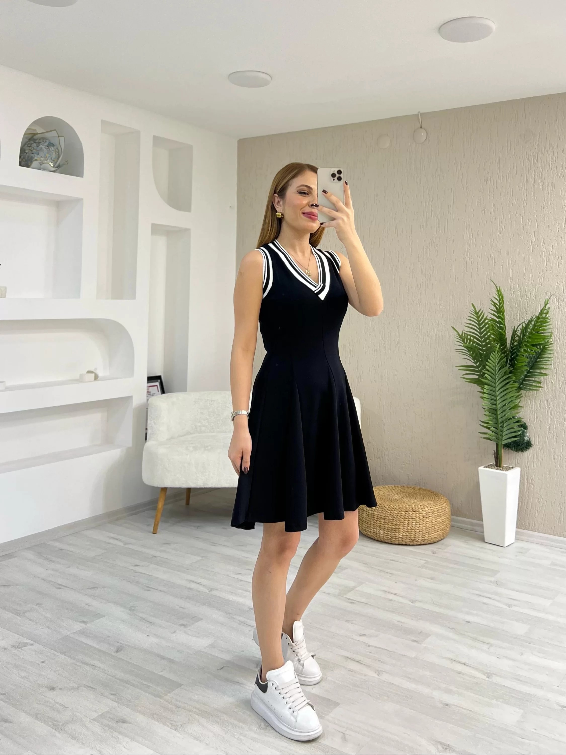 Modal Kumaş Ribanalı Dilimli Elbise Siyah
