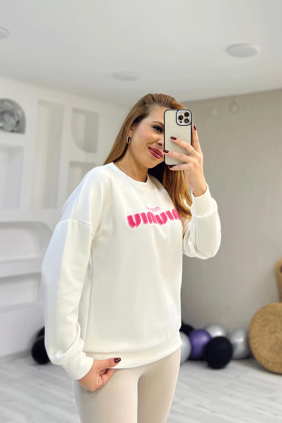 Miu Nakışlı Beyaz Sweatshirt