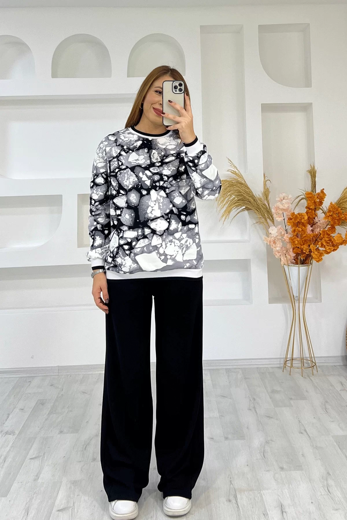 Desenli Ribanalı Beyaz Takım