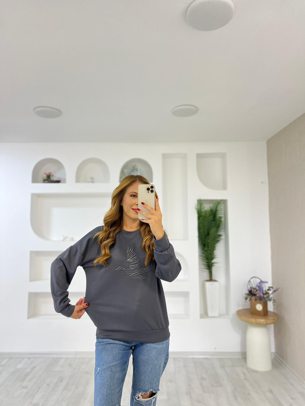 Evalı Kuş Nakışlı Sweat