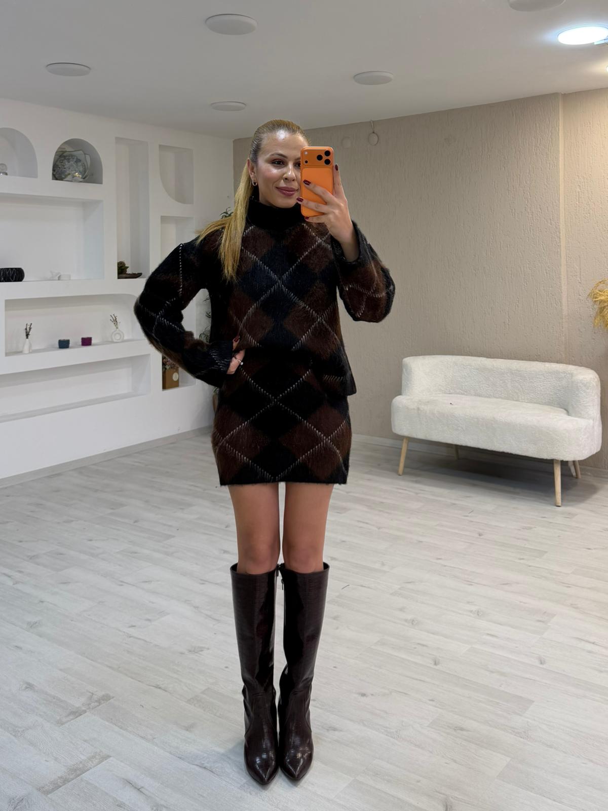 Baklava Desen Etekli Takım - Kahverengi