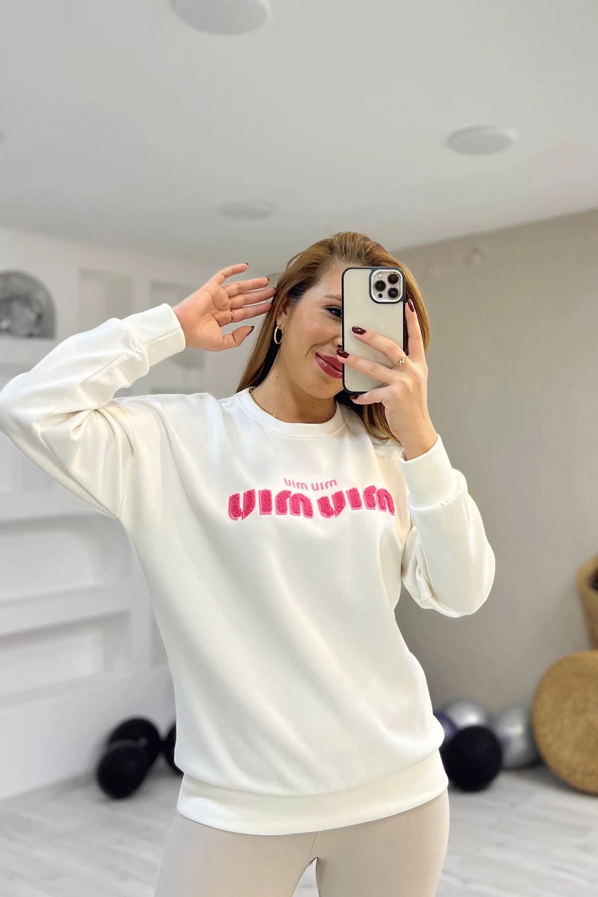 Miu Nakışlı Beyaz Sweatshirt