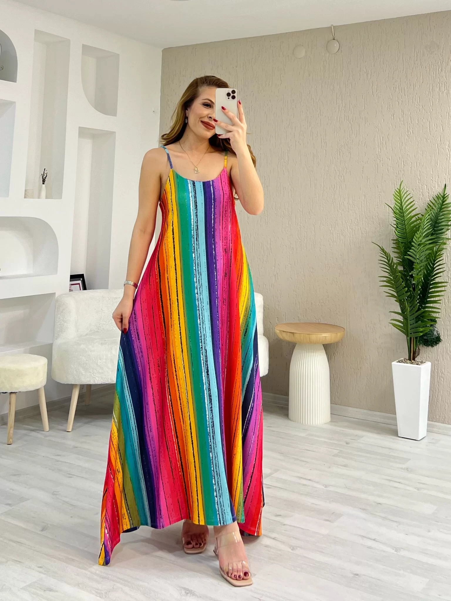 Desenli Askılı Maxi Boy Elbise Çok Renkli