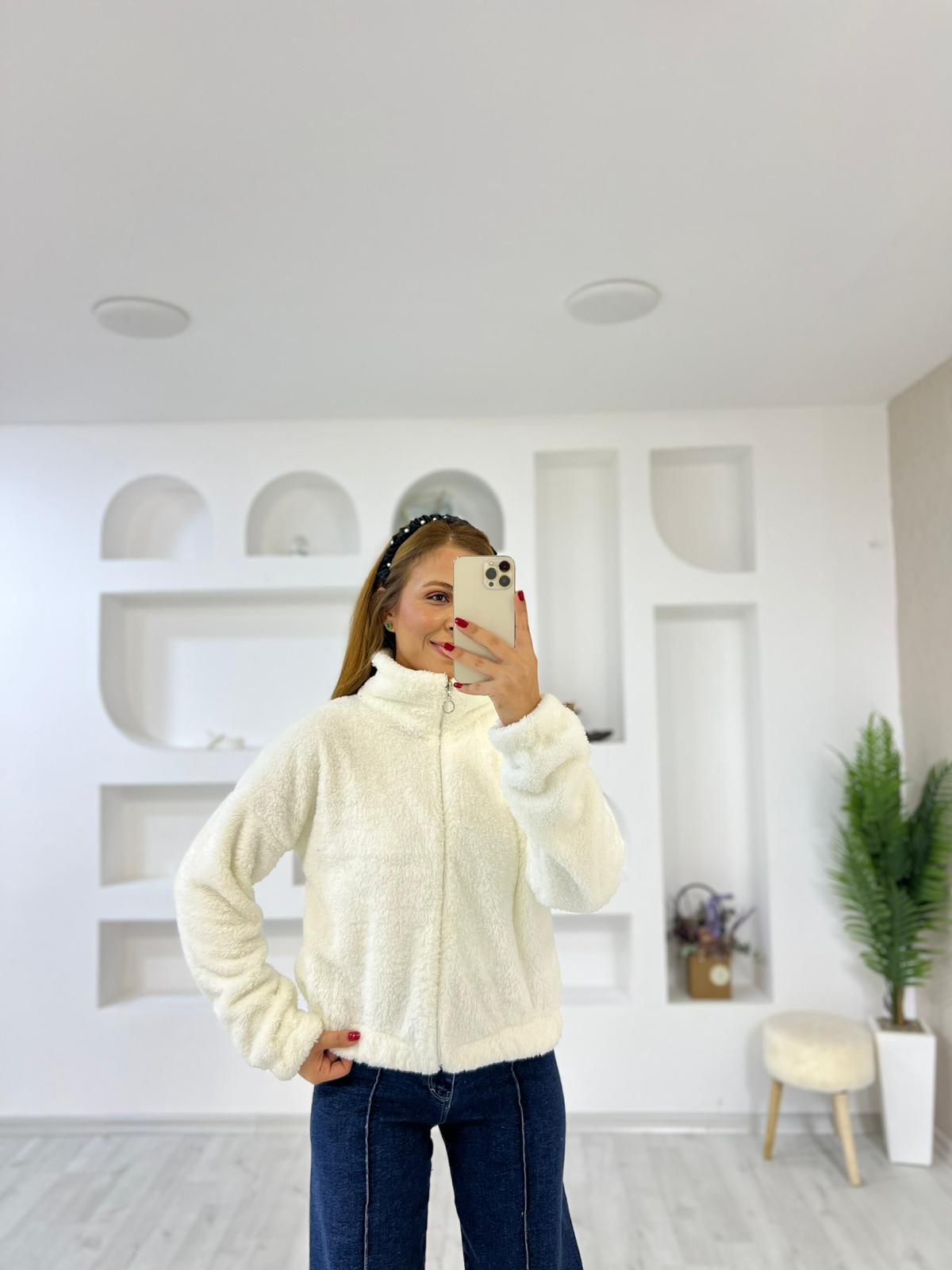 Yakalı Peluş - Beyaz