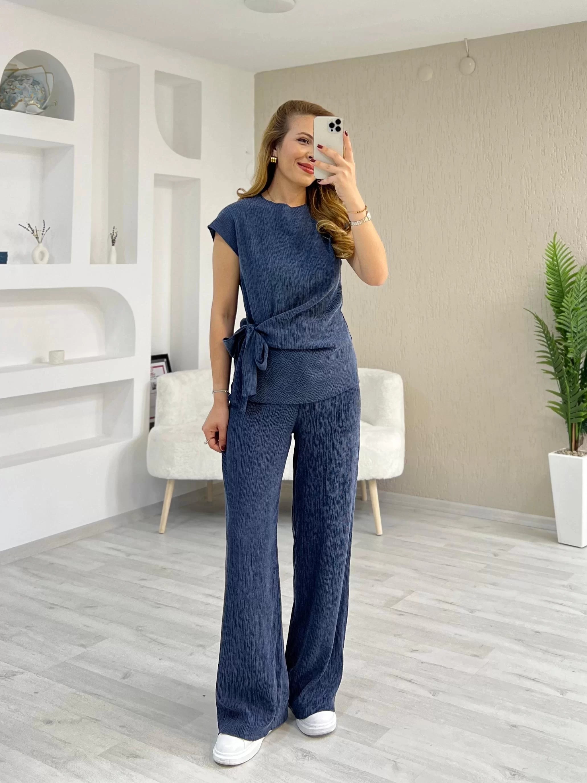 Bağlama Detaylı Krinkıl Kumaş Bluz Pantolon Takım Lacivert