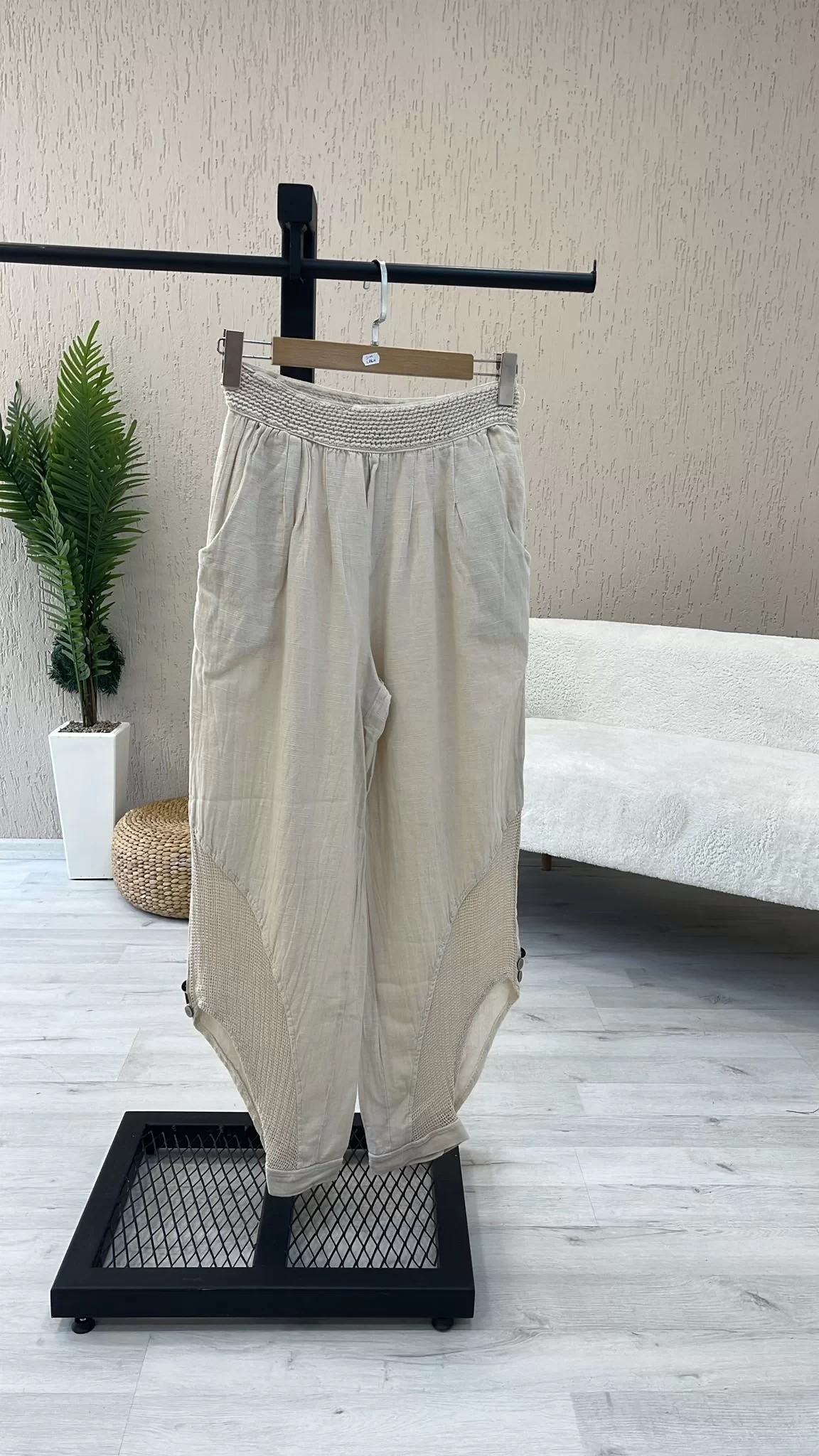 Dantel Detay Keten Krem Pantolon