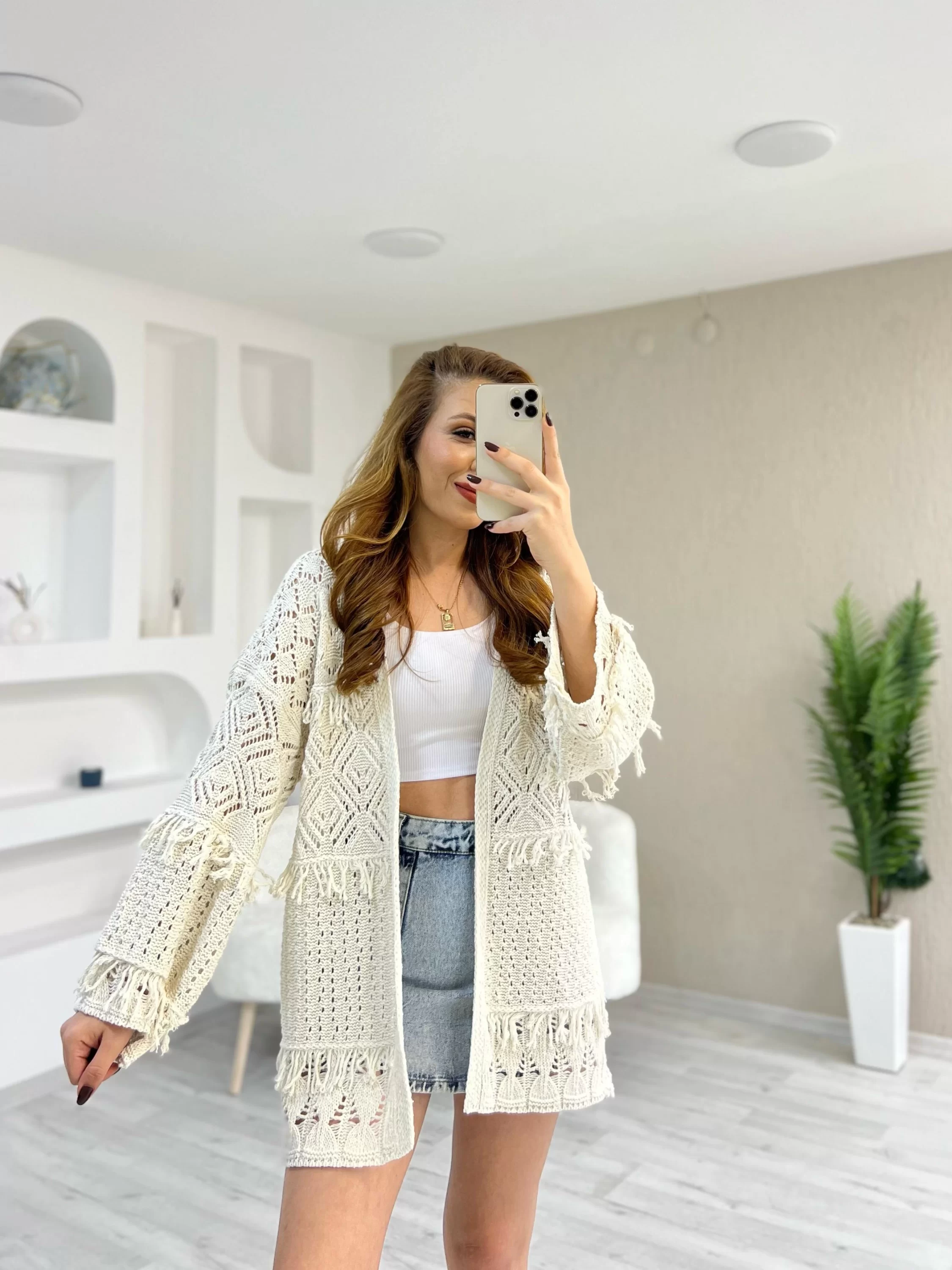 Püsküllü Uzun Hırka Krem