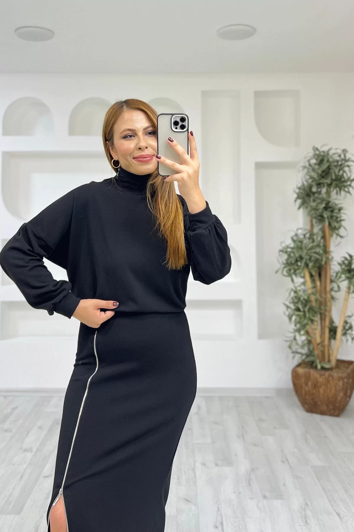 Fermuar Detaylı Etekli Siyah Takım