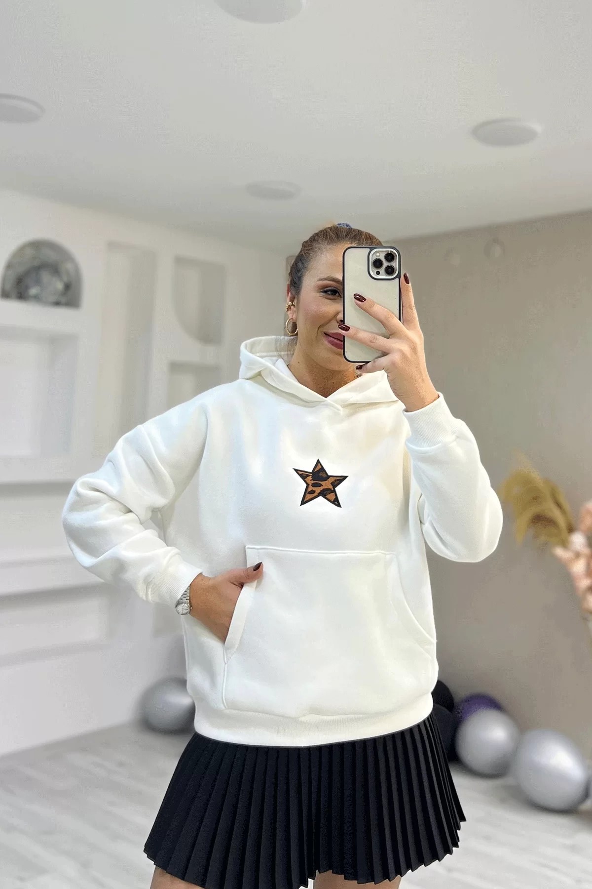 Yıldız Baskılı Zara Beyaz Sweatshirt