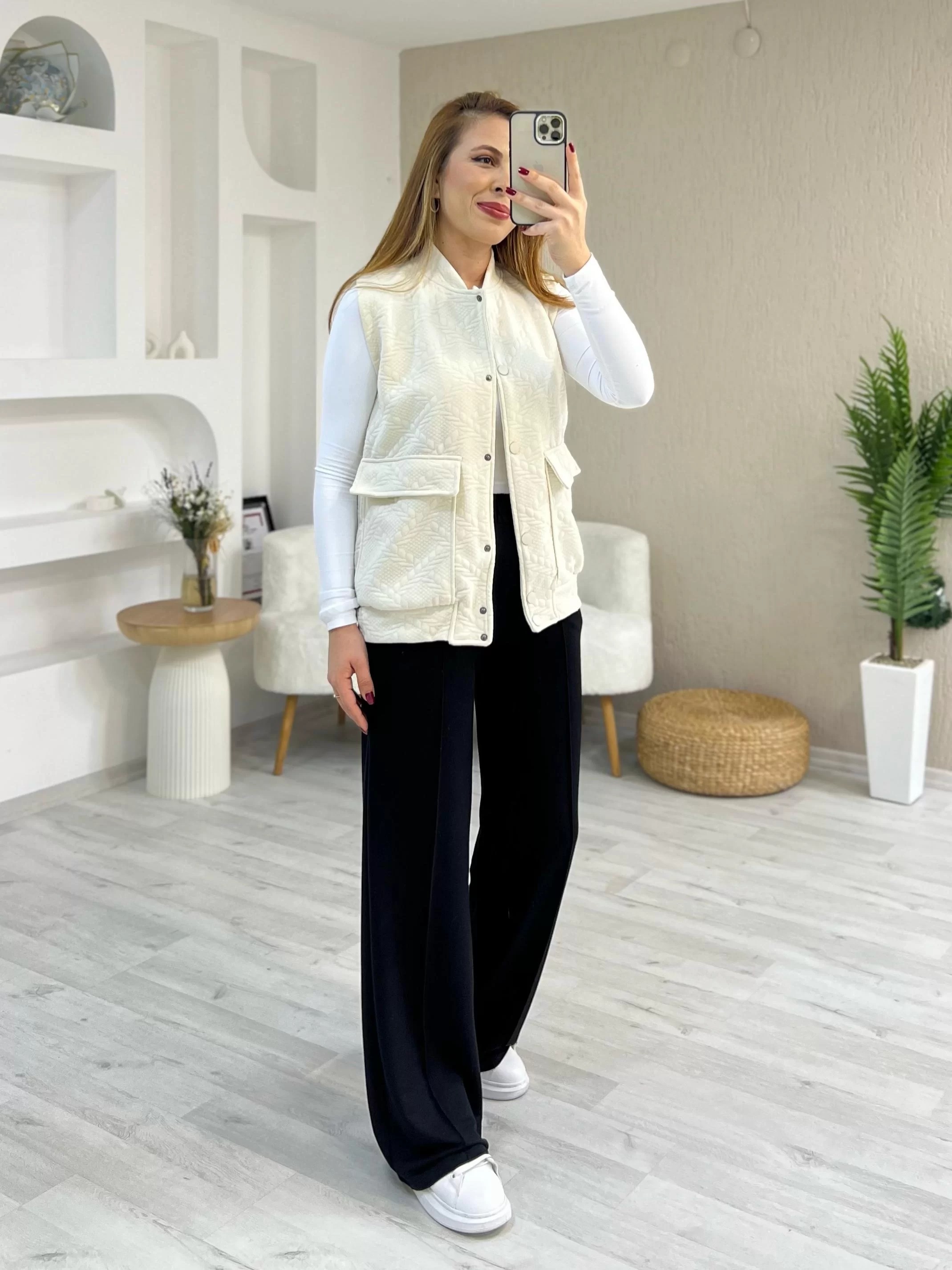 Kapitoneli Yelekli Takım Krem