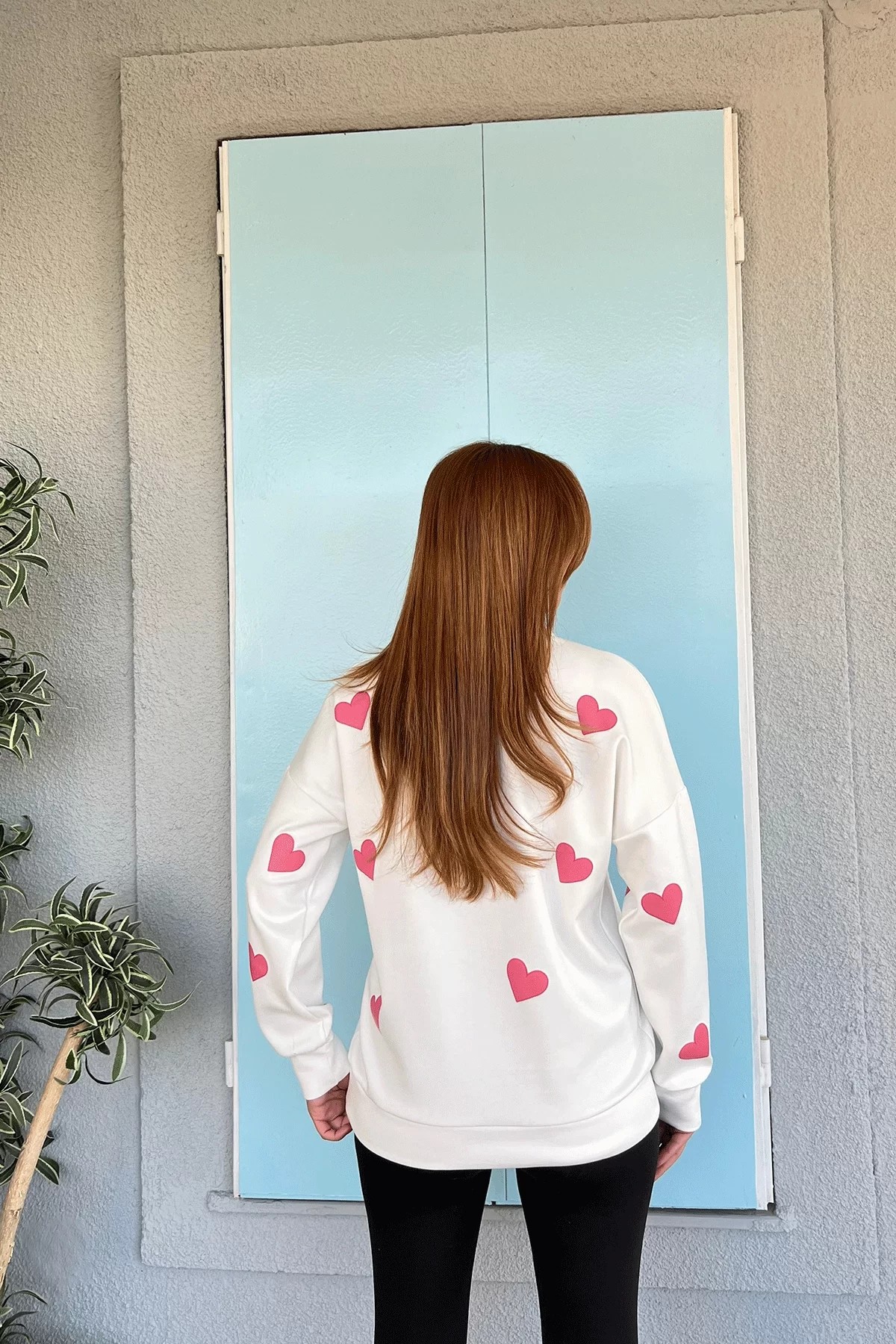 Pembe Kalp Baskılı Beyaz Sweatshirt