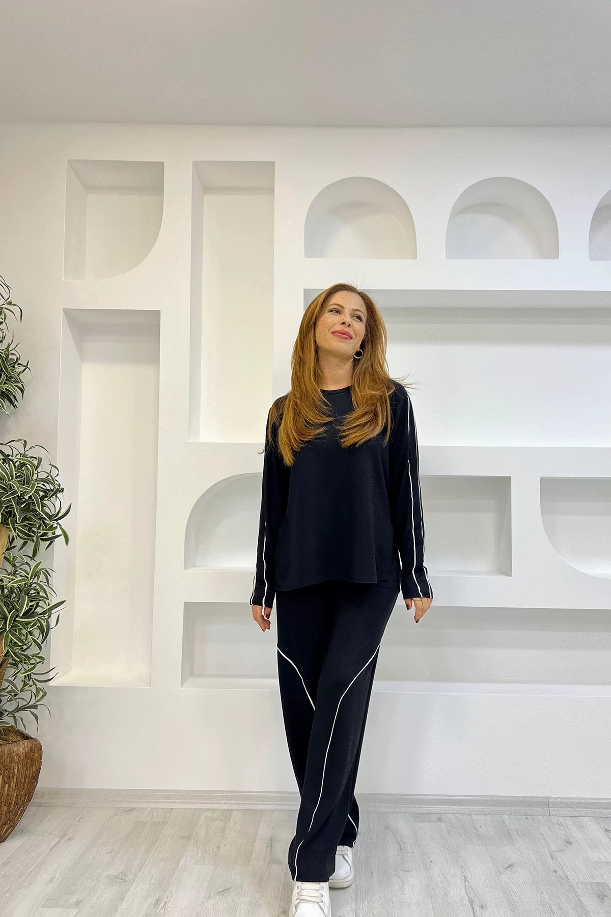 Biyeli Yırtmaç Detaylı Lacivert İkili Takım
