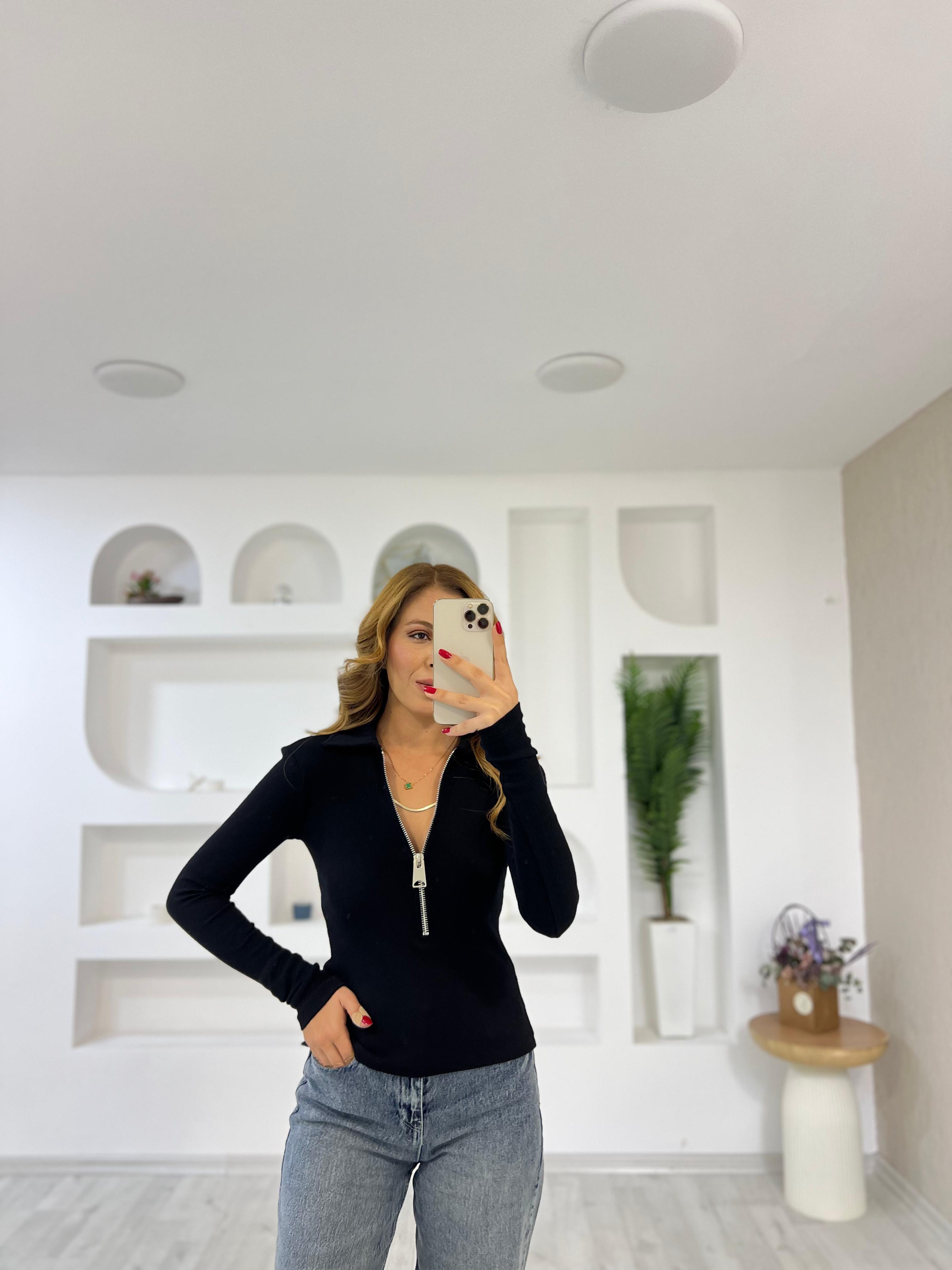 Fermuarlı Yakalı Bluz - Siyah