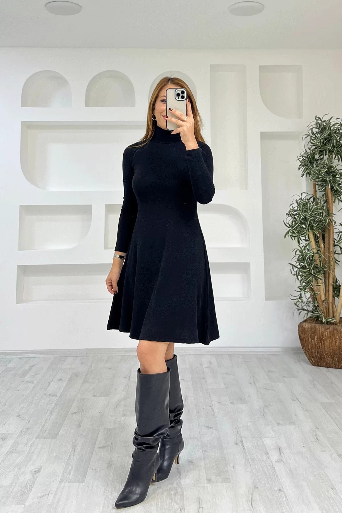 Balıkçı Yaka Siyah Elbise