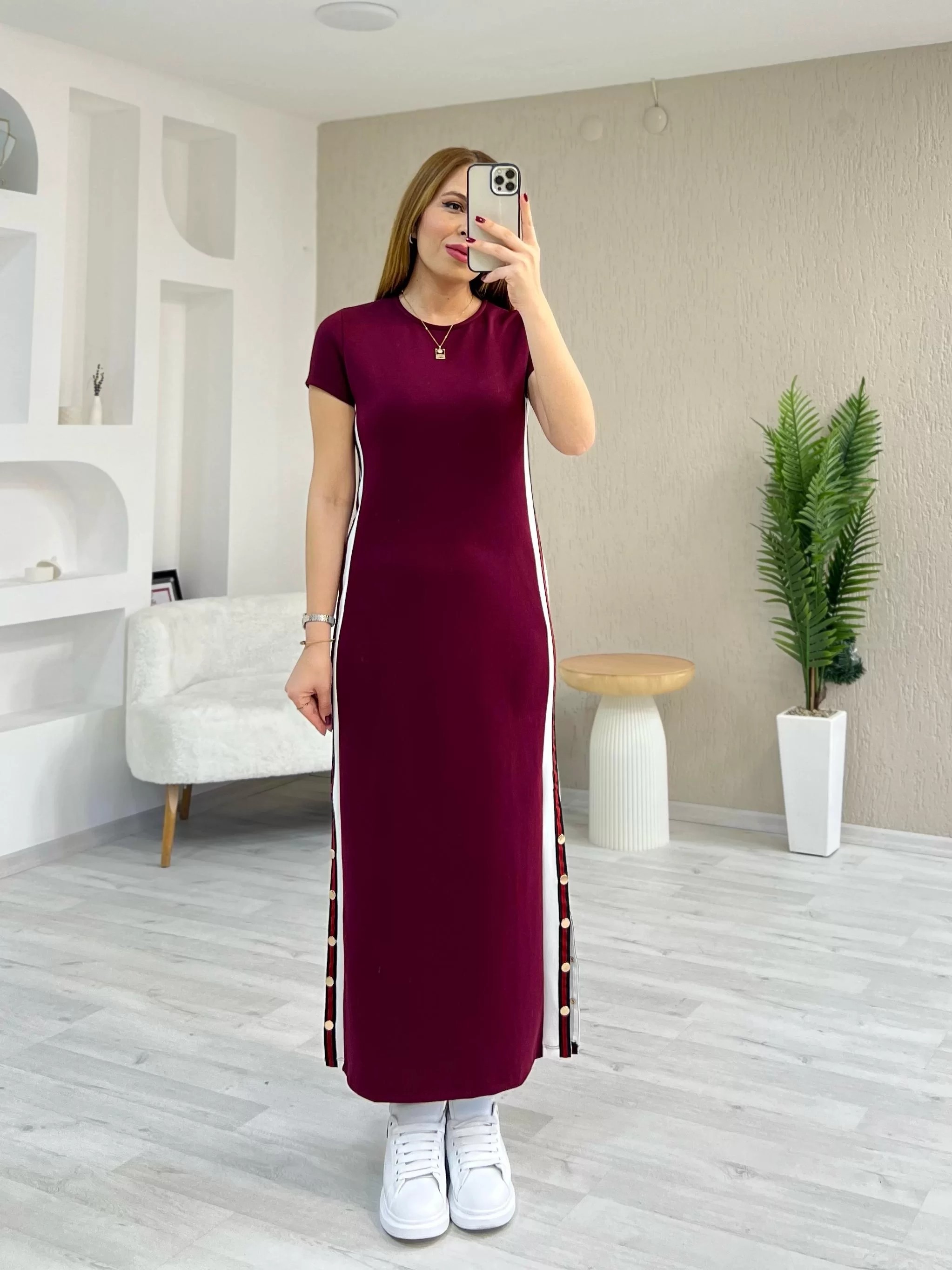 Modal Kumaş Yırtmaçlı Çıtçıt Detay Elbise Bordo