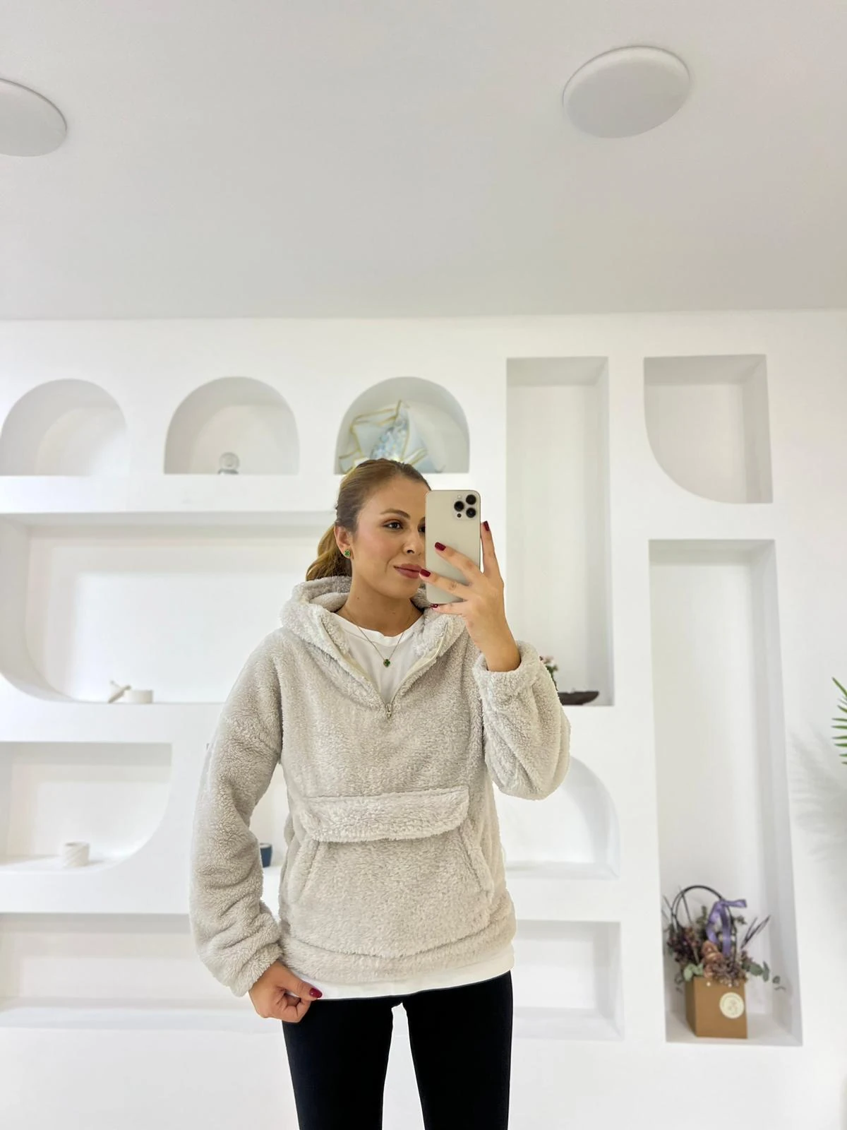 Yarım Fermuarlı Kapşonlu Peluş Sweat - Beyaz