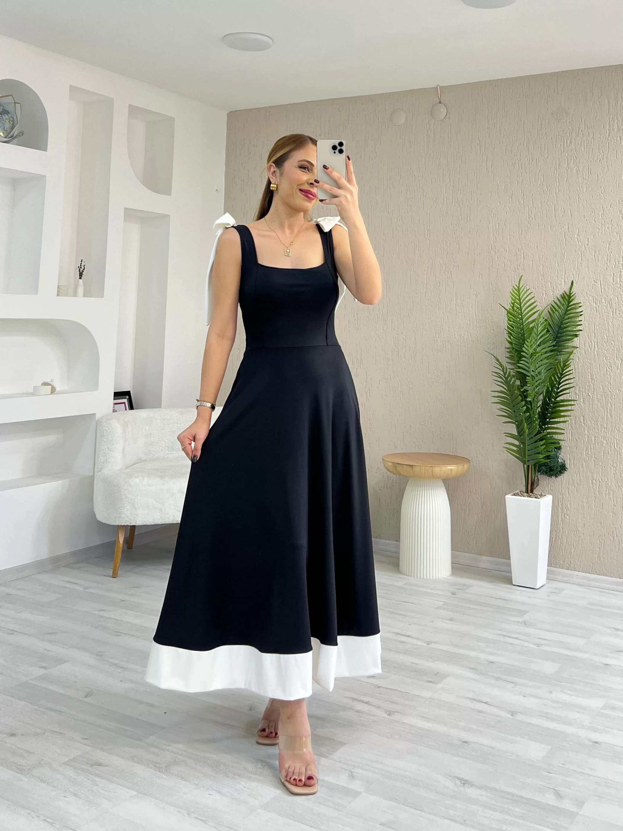 Beyaz Fiyonk Detay Maxi Elbise