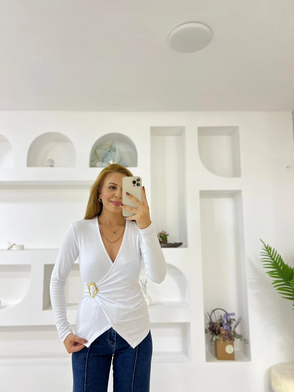 Buzi Tokalı Bluz - Beyaz