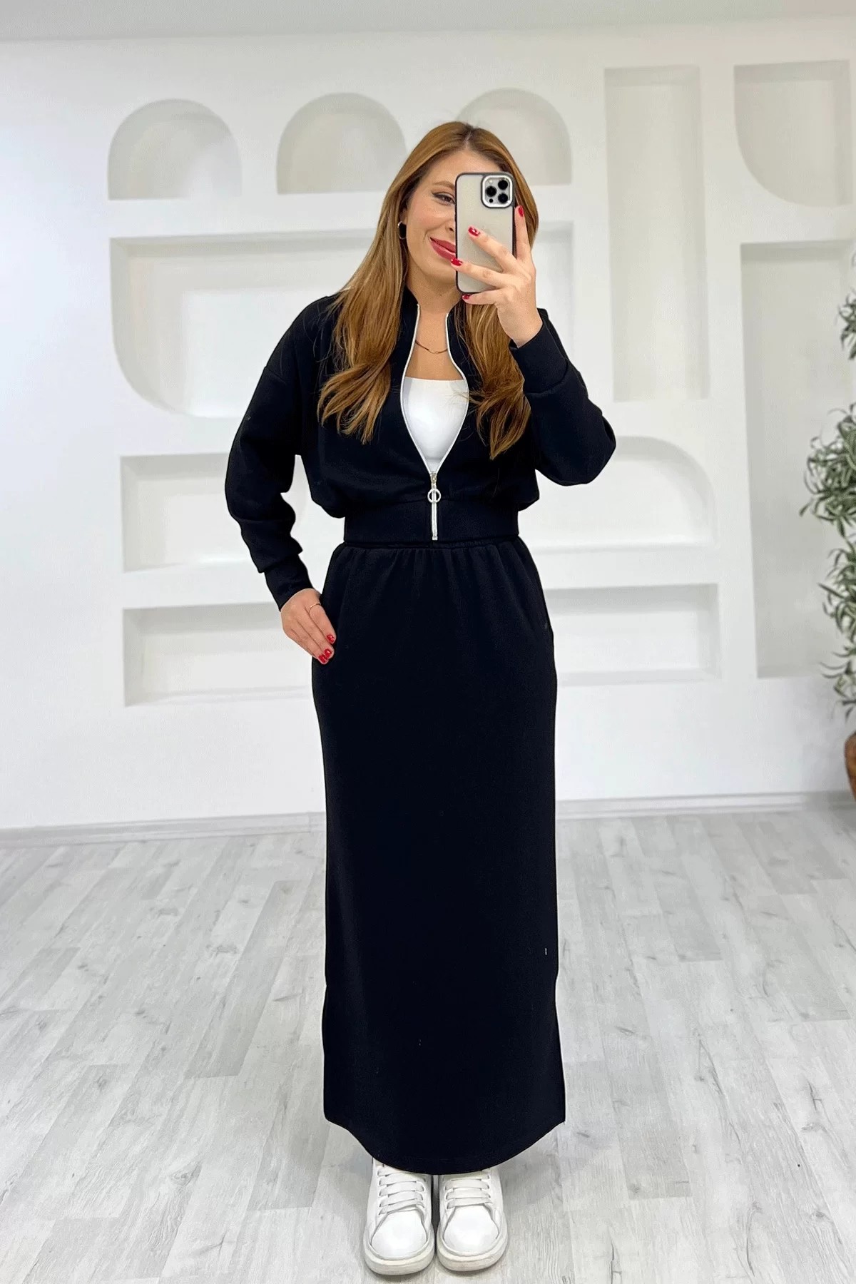 Etekli Siyah Takım