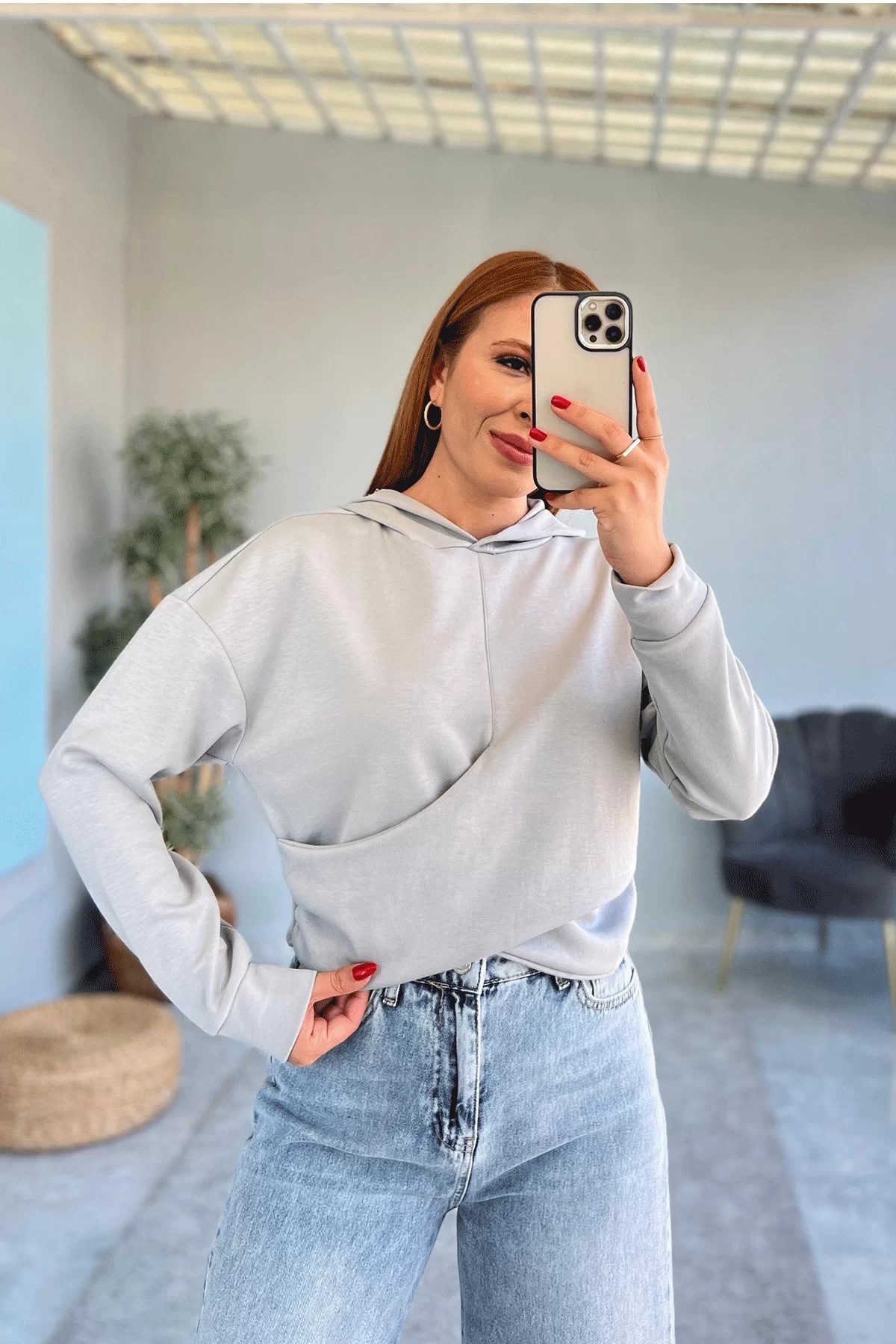 Kapşonlu Crop Beyaz Sweatshirt