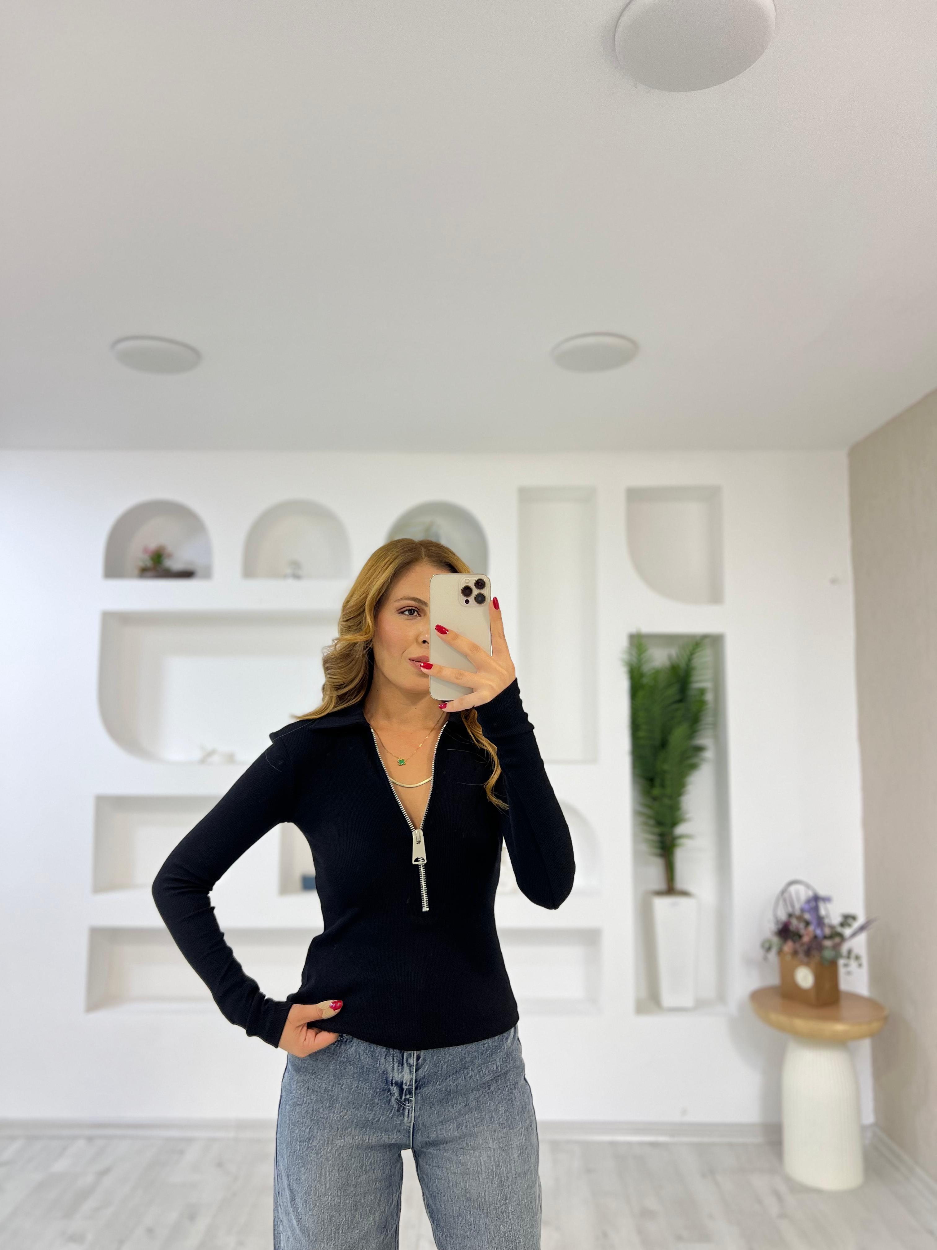 Fermuarlı Yakalı Bluz