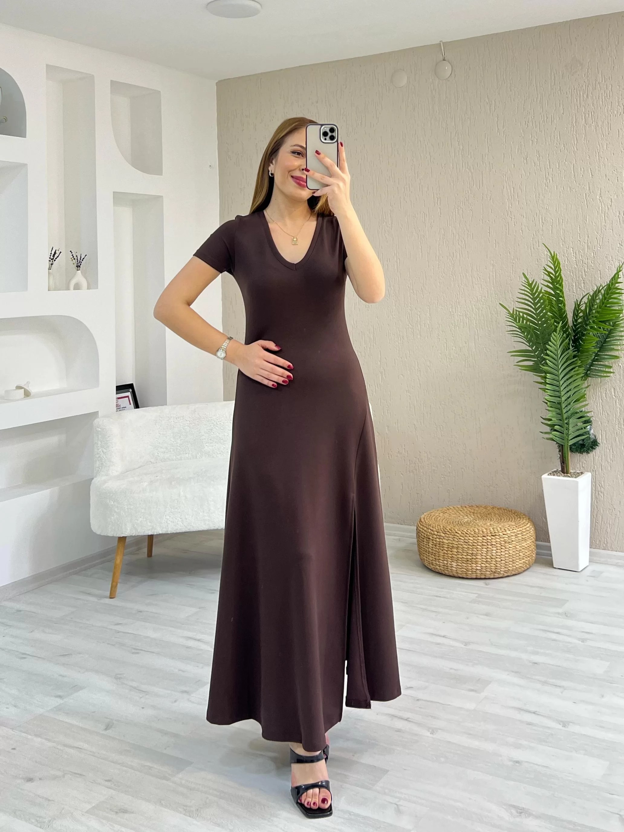 Modal Tek Yırtmaçlı Maxi Boy Elbise Kahverengi