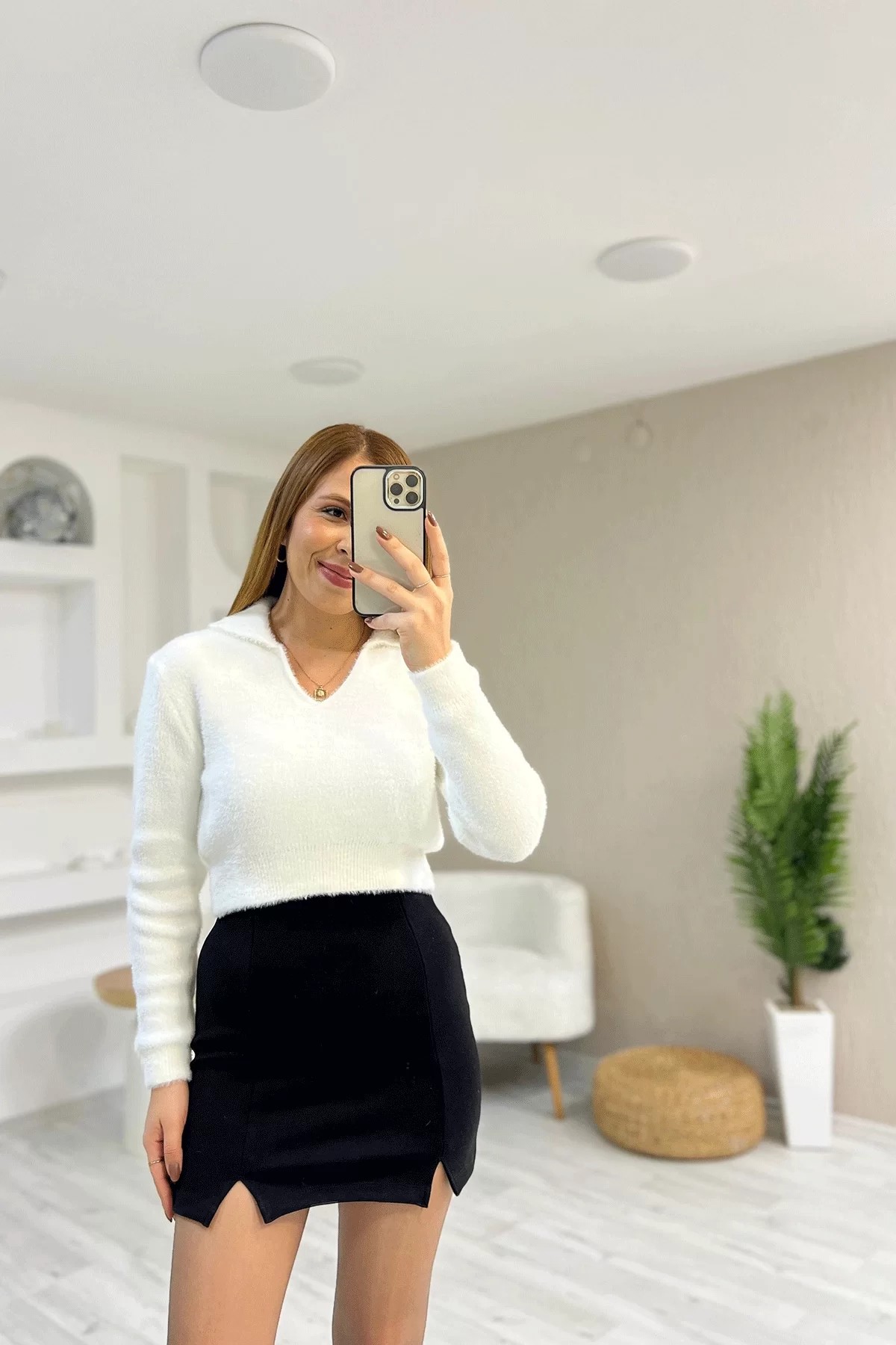 Yırtmaç Detaylı Siyah Etek