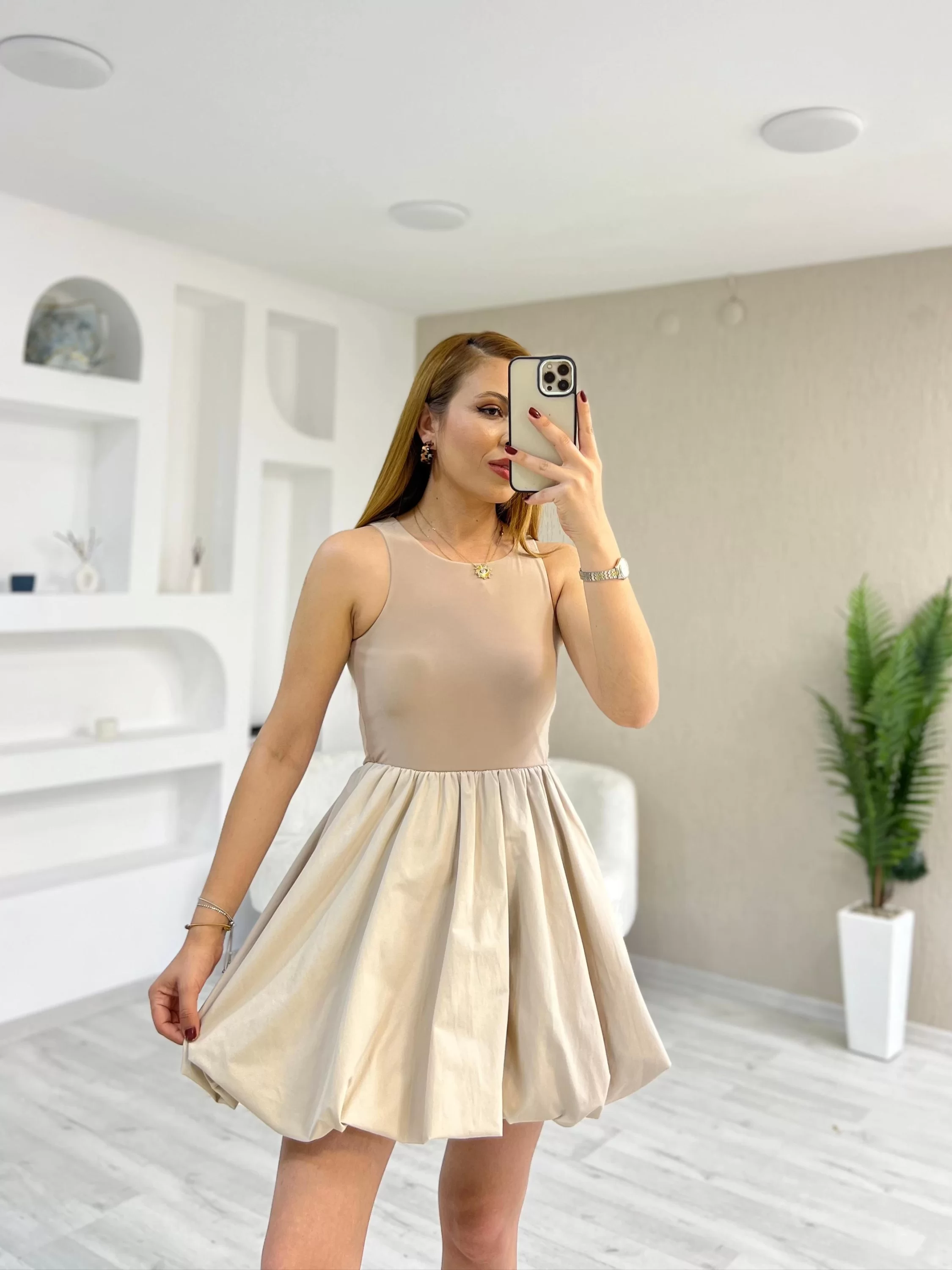 Eteği Balon Elbise Krem