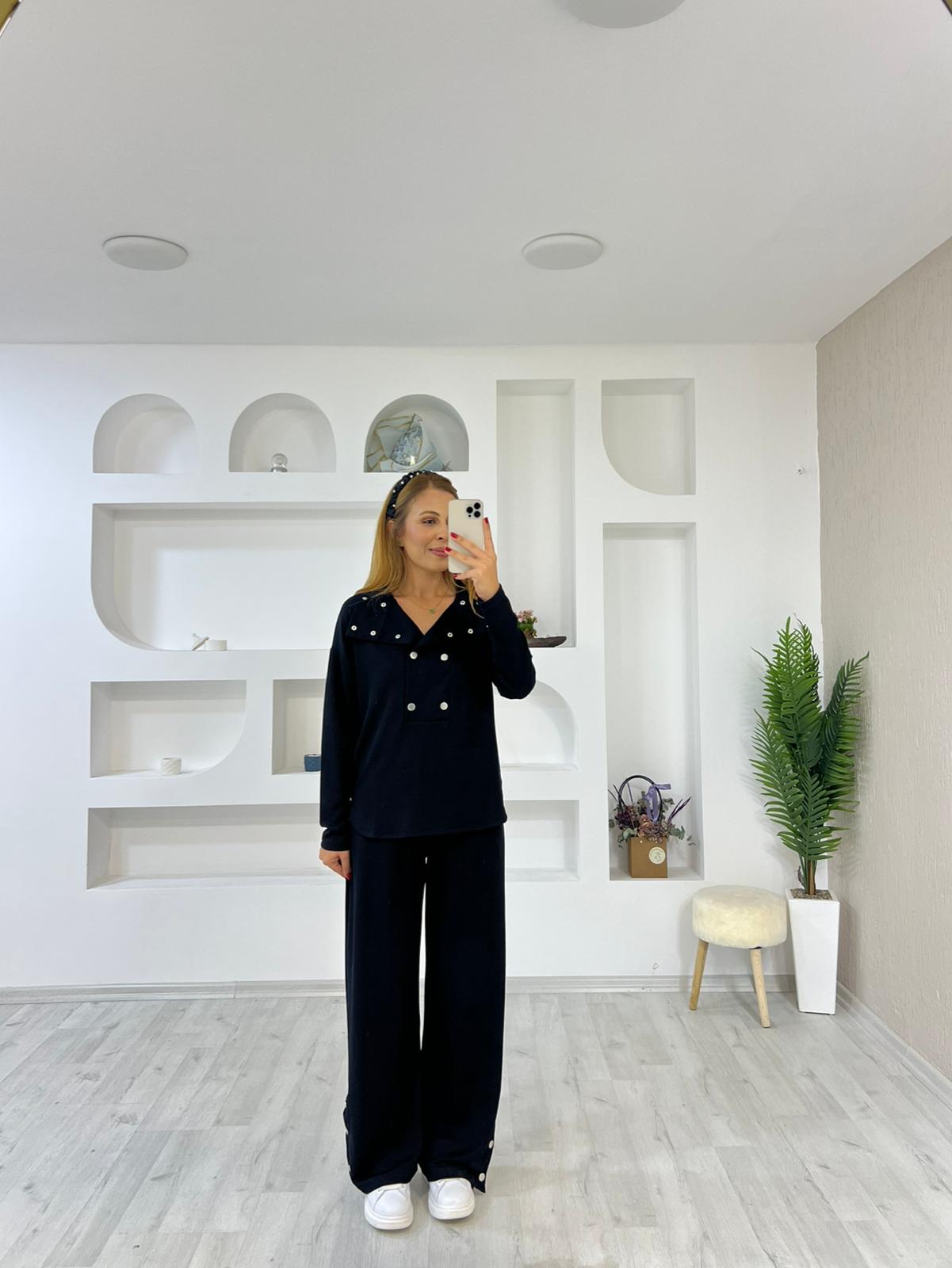 Geniş Patlı Çıtçıtlı Takım - Siyah