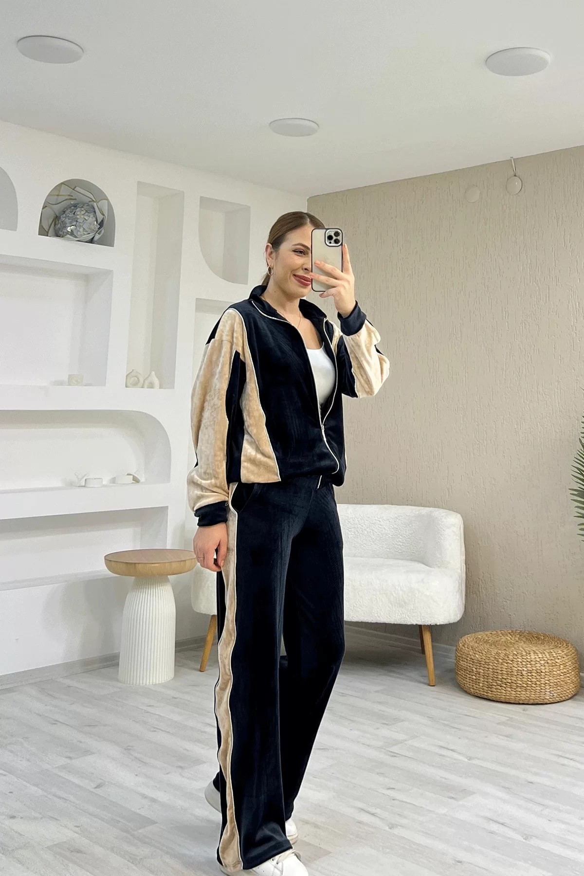 Biye Detaylı Kadife Ekru Takım