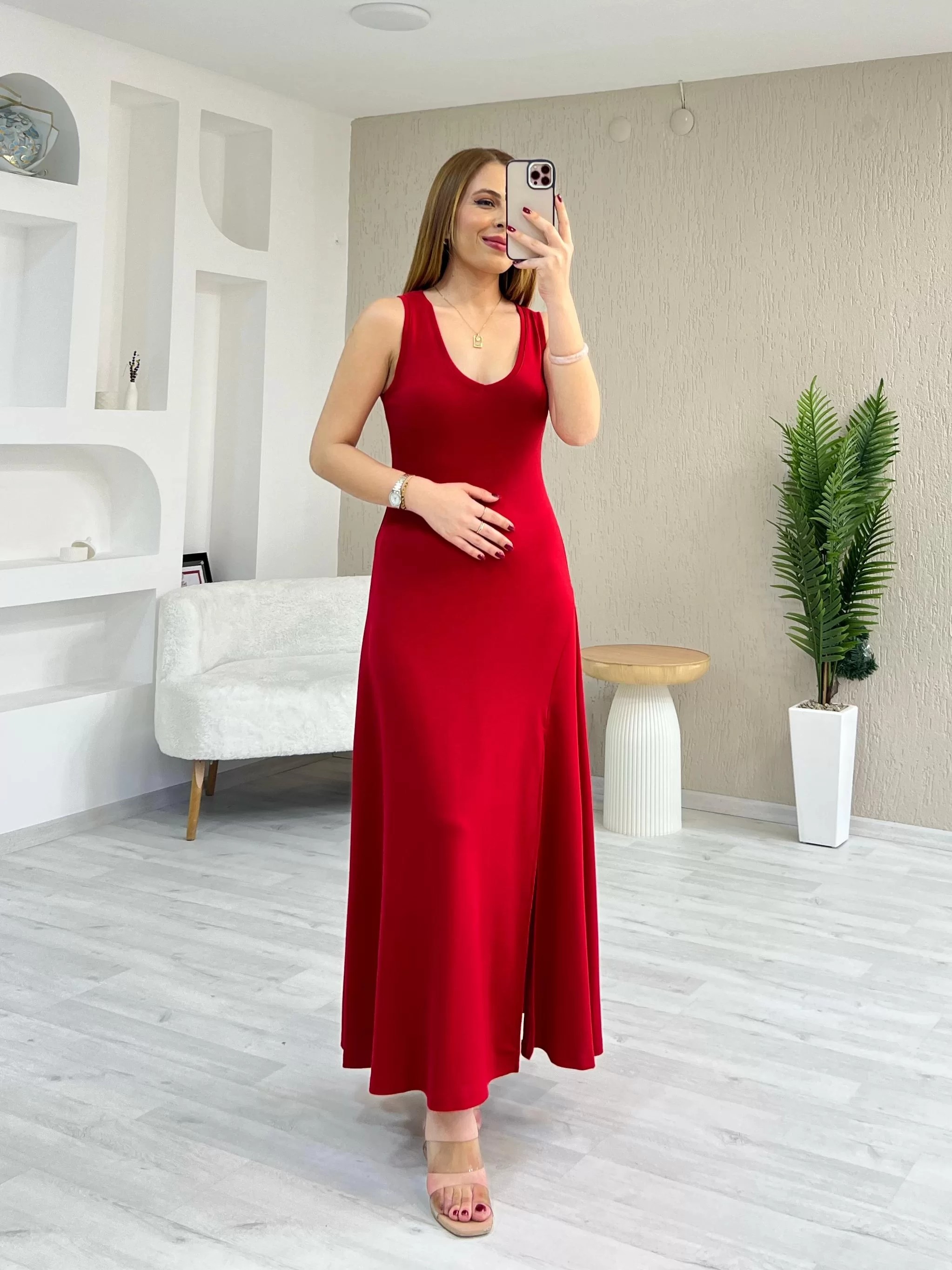 Modal Kumaş Sıfır Kol Tek Yırtmaç Elbise Kırmızı