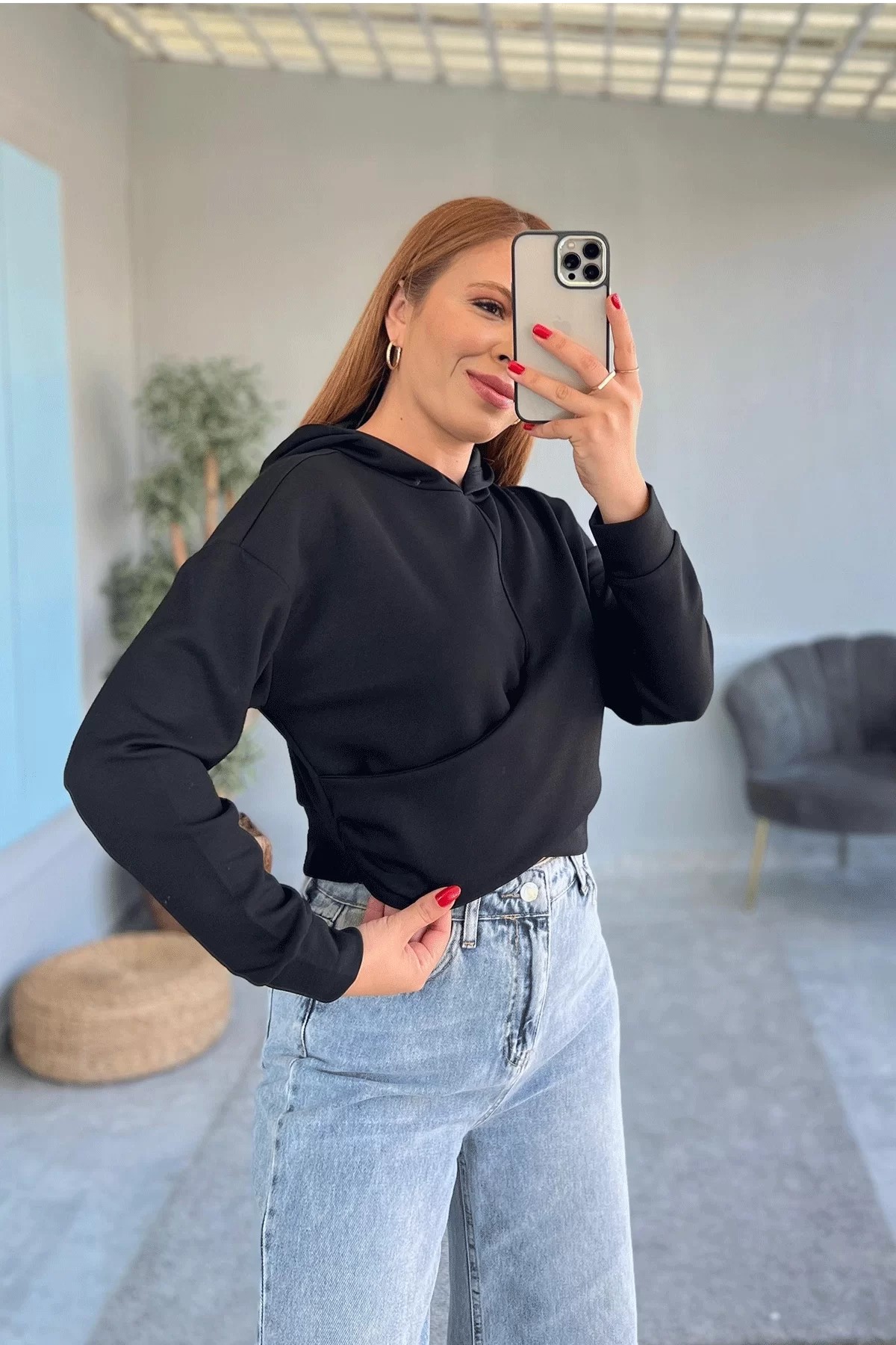 Kapşonlu Crop Siyah Sweatshirt