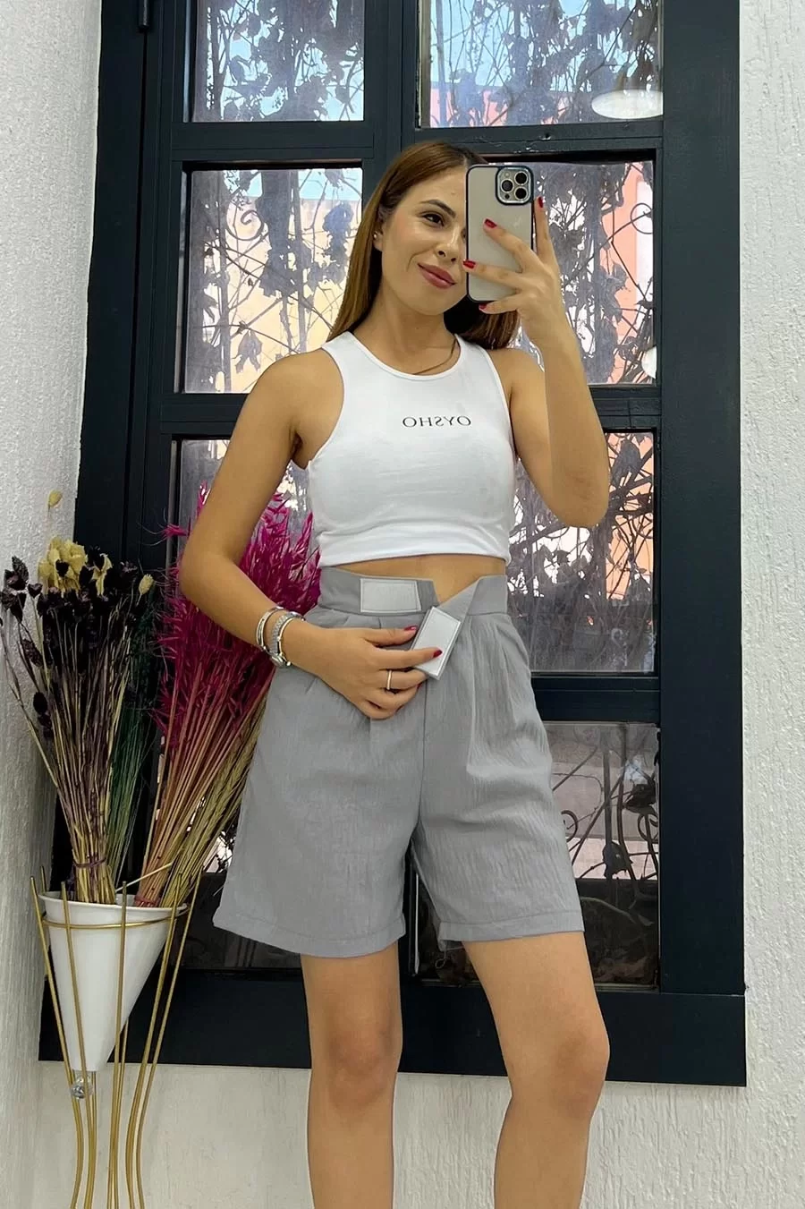 Keten Cırt Detay Şehir Boy Şort Gri
